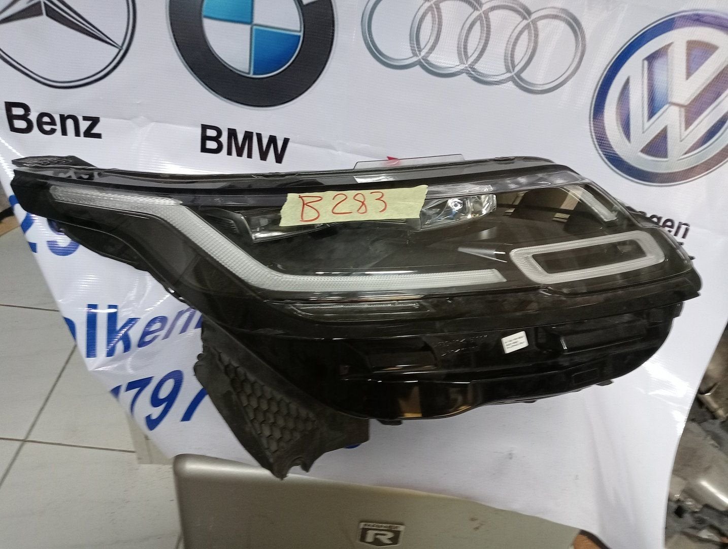 Range Rover VELAR L56018MY  koplamp rechts, -, -, Ophalen of Verzenden, -