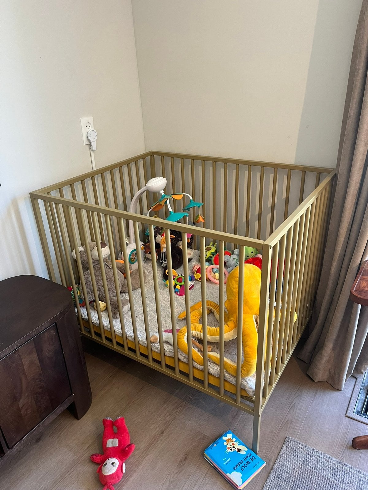 Goud europe baby box liam, met matras en boxkleed, Kinderen en Baby's, Boxen, Ophalen, Zo goed als nieuw, Boxkleed