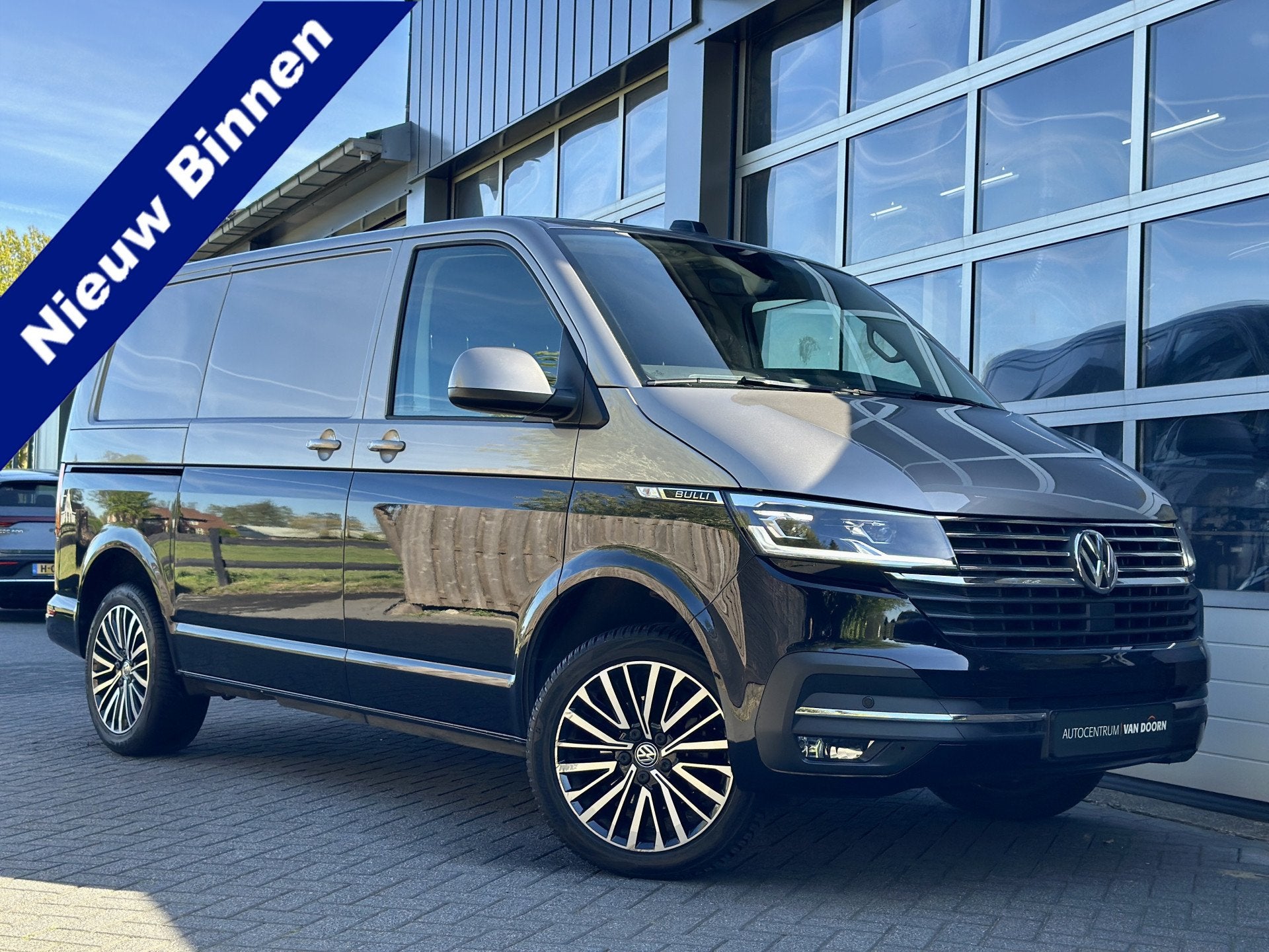 Volkswagen Transporter 2.0 TDI L1H1 | 150pk | DSG | Bulli |, Auto's, Bestelauto's, Stof, Gebruikt, 4 cilinders, 150 pk
