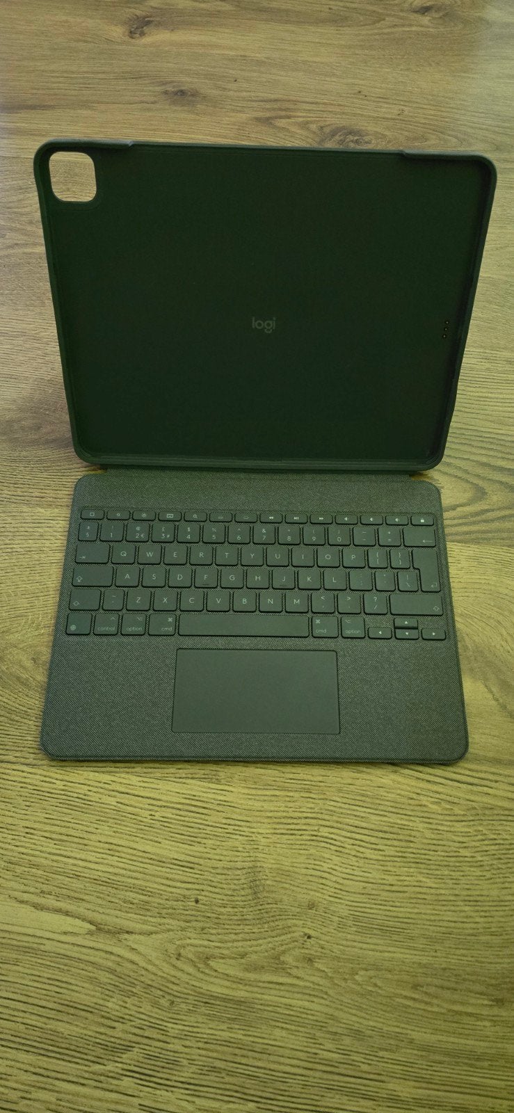 Logitech Combo Touch iPad Pro 12.9 inch (3e gen), Computers en Software, Apple iPads, Gebruikt, Apple iPad Pro, 13 inch of meer