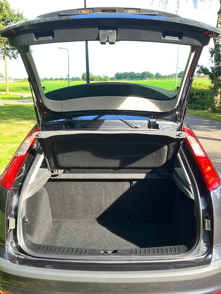 Foto 6 van Ford Focus 1.6 | Goed onderhouden | 2008