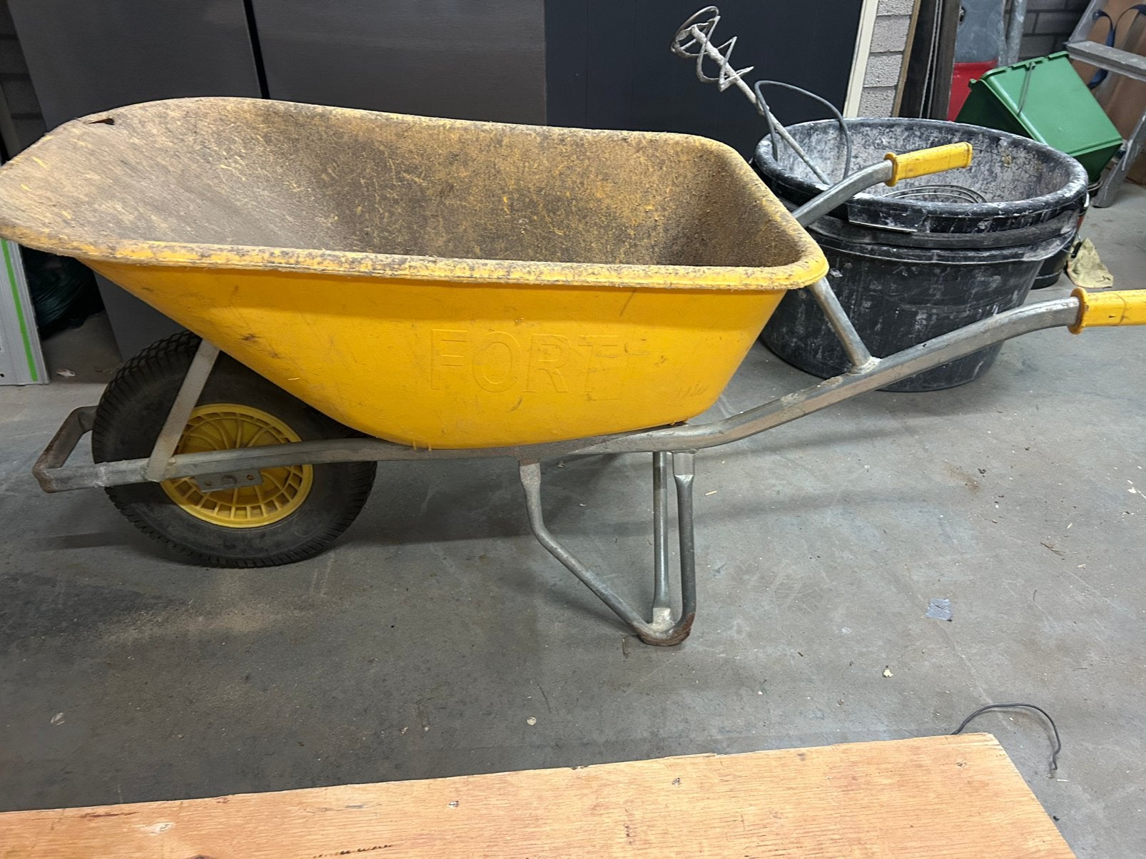 Kunststof kruiwagen, Tuin en Terras, Ophalen, Zo goed als nieuw