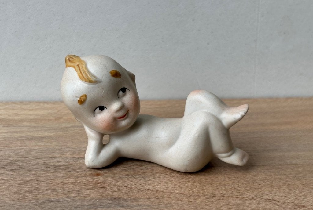 Vintage Beeldje Kewpie Capodimonte Bisquit Porselein 9 cm, Ophalen of Verzenden