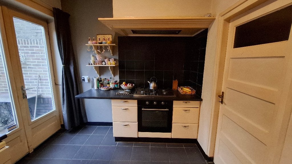 Foto 5 van Complete hoekkeuken met inbouwapparatuur