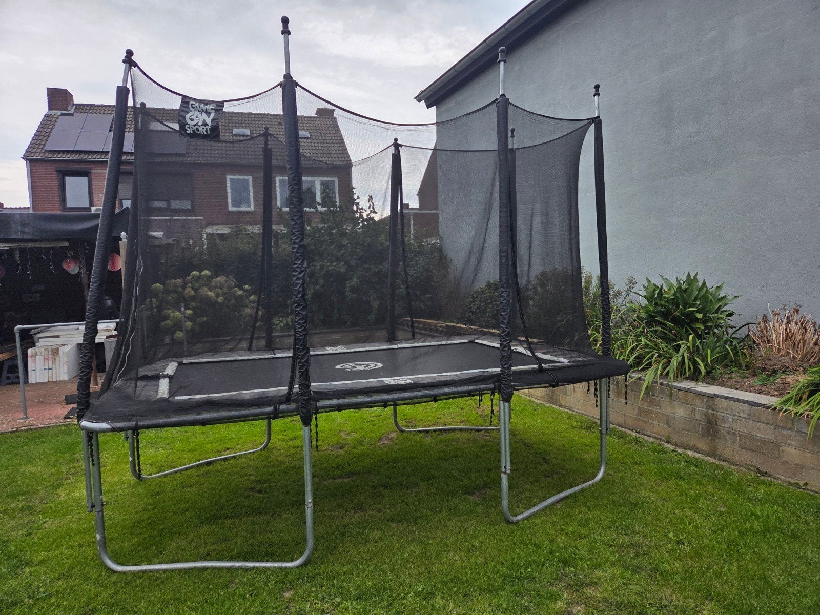 Game On Sport Trampoline met veiligheidsnet (210 x330 cm), Ophalen, Gebruikt