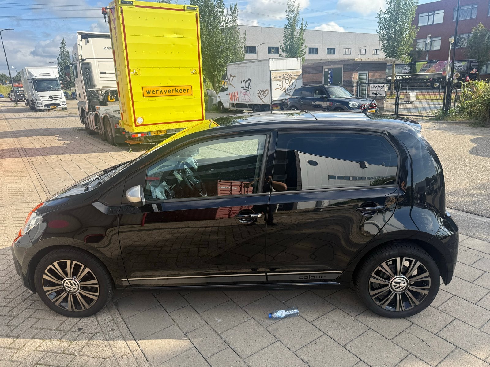 Volkswagen up! 1.0 TSI 66KW/90PK 5-DRS 2016 Zwart, Voorwielaandrijving, Bluetooth, 4 stoelen, Handgeschakeld
