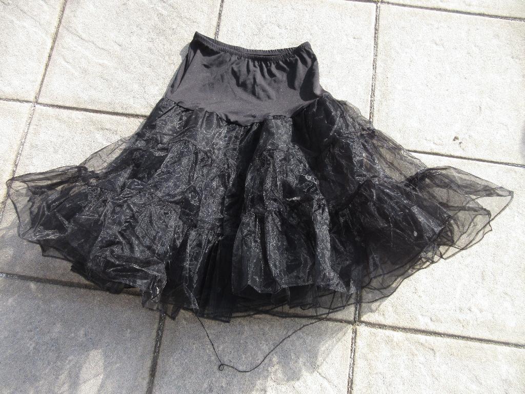 Zwarte petticoat, Ophalen of Verzenden, Gedragen, Zwart, Onder de knie