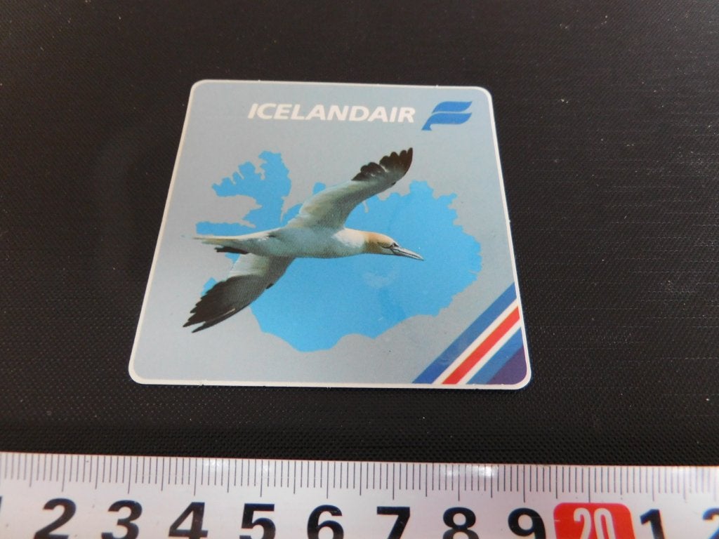 sticker ICELANDAIR, Ophalen of Verzenden, Zo goed als nieuw