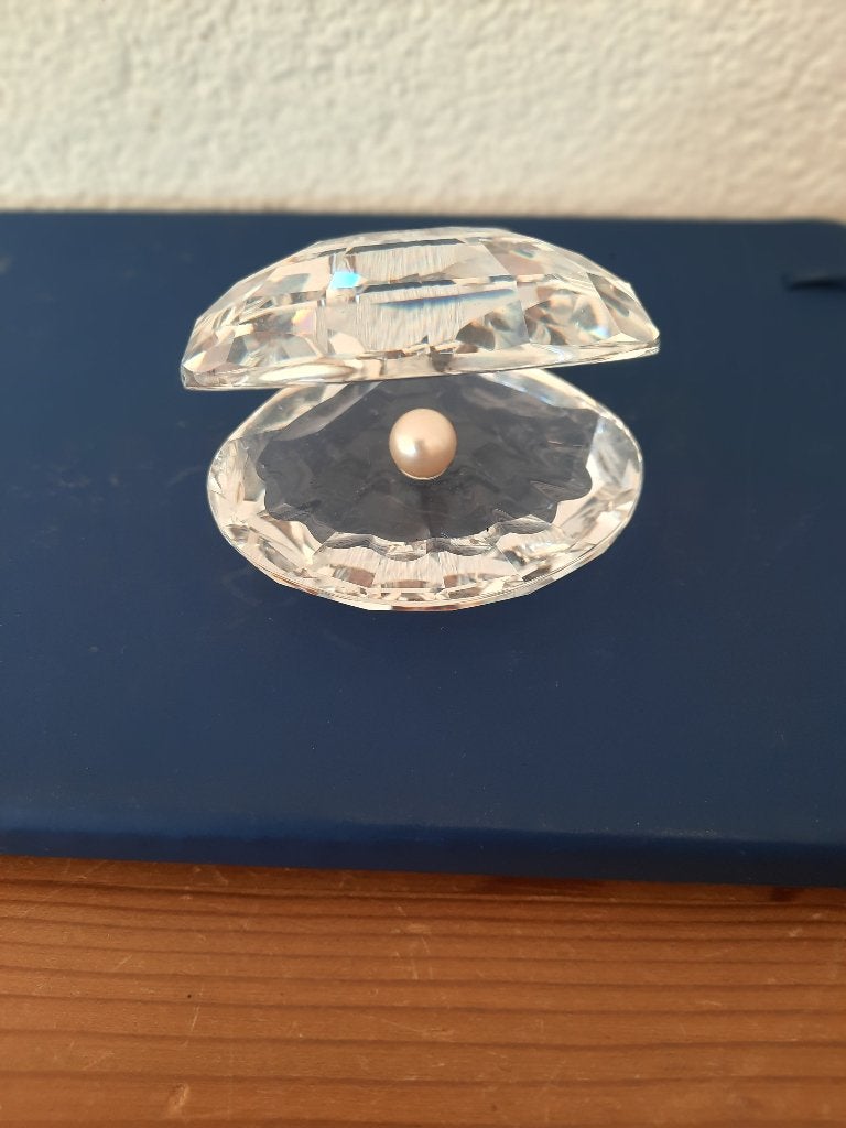 Swarovski. Oester met parel, Ophalen of Verzenden, Zo goed als nieuw, Figuurtje
