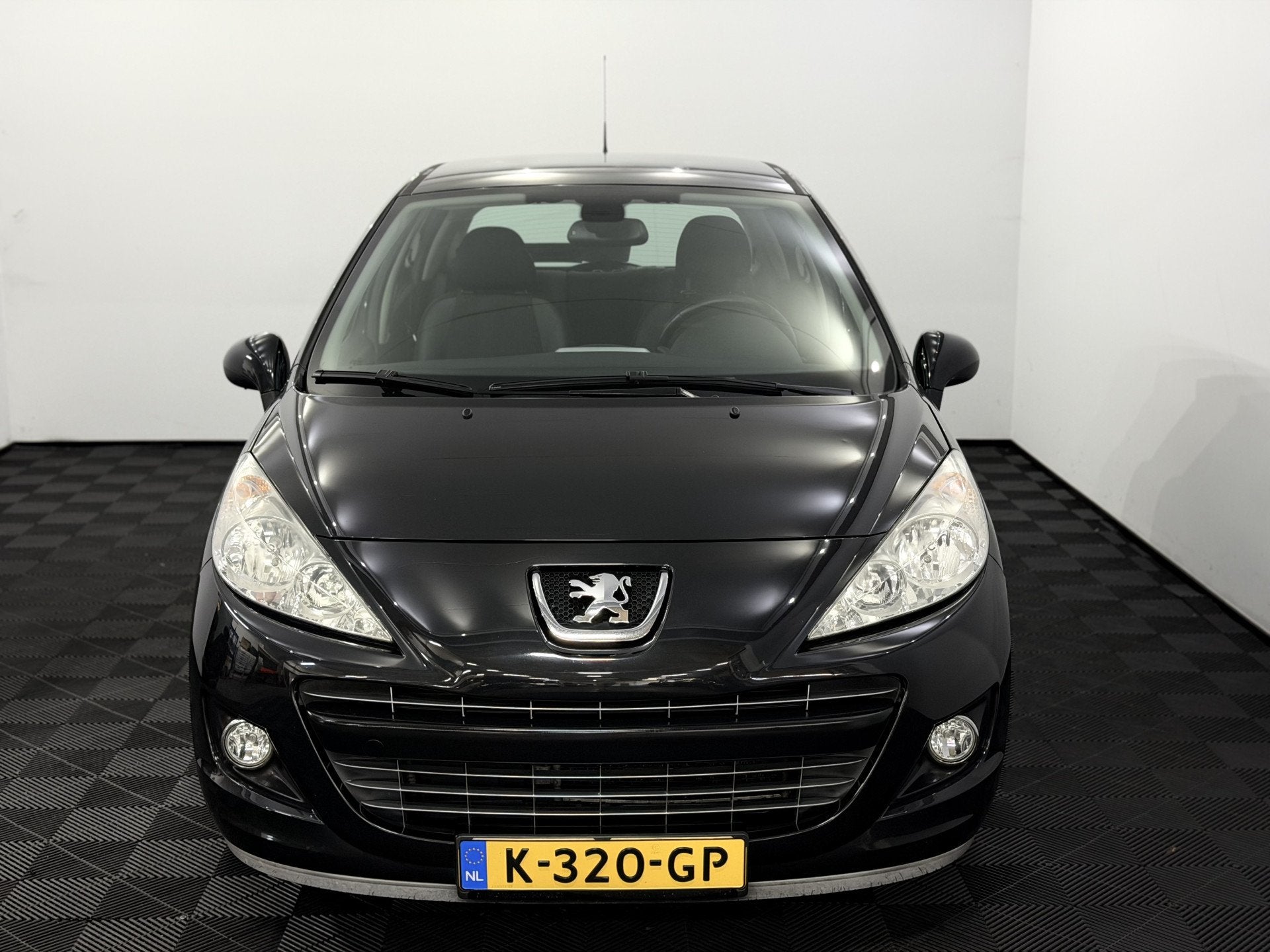 Peugeot 207 1.4 Acces Lite Clima, Cruise control, Radio, Lic, Voorwielaandrijving, Euro 5, Stof, 4 cilinders