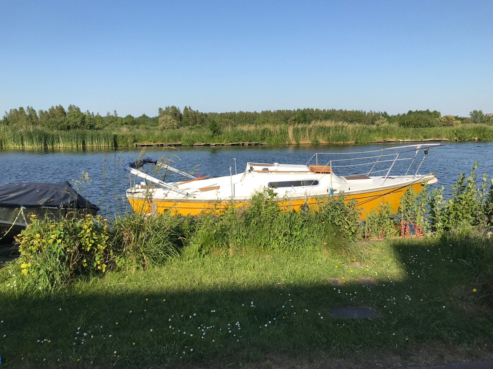 Leuke boot met 8 pk 4 takt en afstandsbediening, 8 pk, Gebruikt, Kajuitboot, Buitenboordmotor