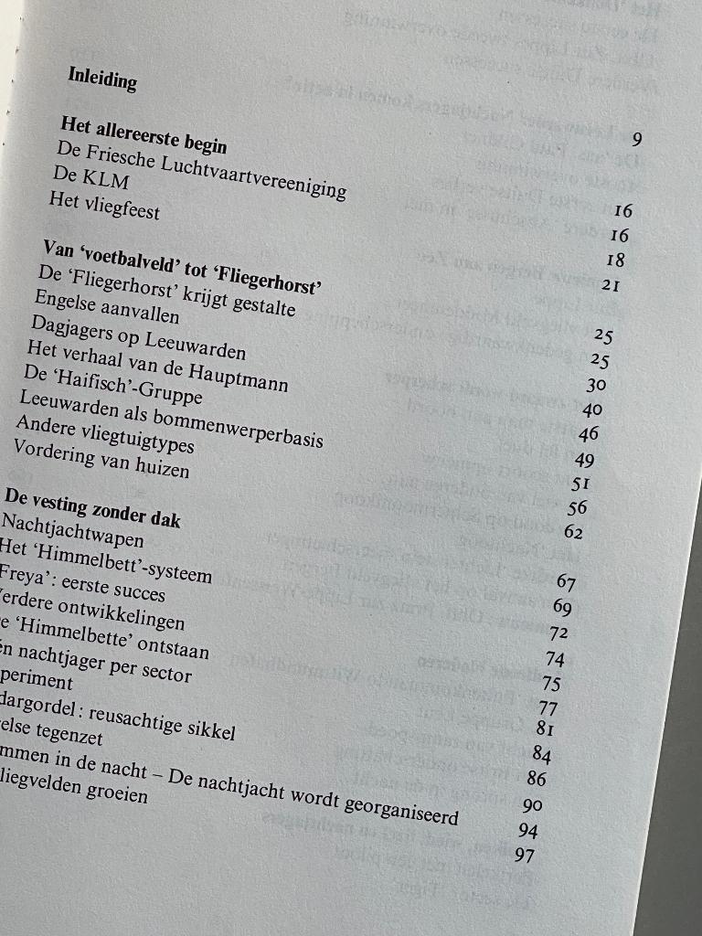 Wespennest Leeuwarden deel 1 (1976) Luftwaffe - R.A.F. -, Ophalen of Verzenden, Luchtmacht, Nederland, Boek of Tijdschrift