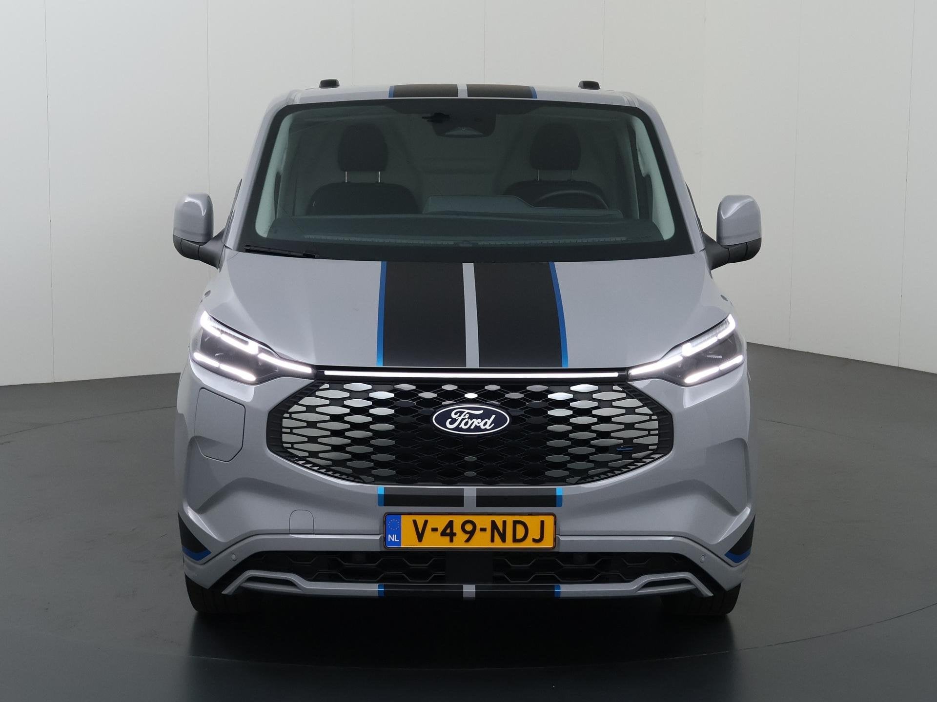 Ford E-Transit Custom 320 | L2 H1 | LIMITED SPORT | 65 kWh |, Auto's, Automaat, Gebruikt, Zwart, 470 min