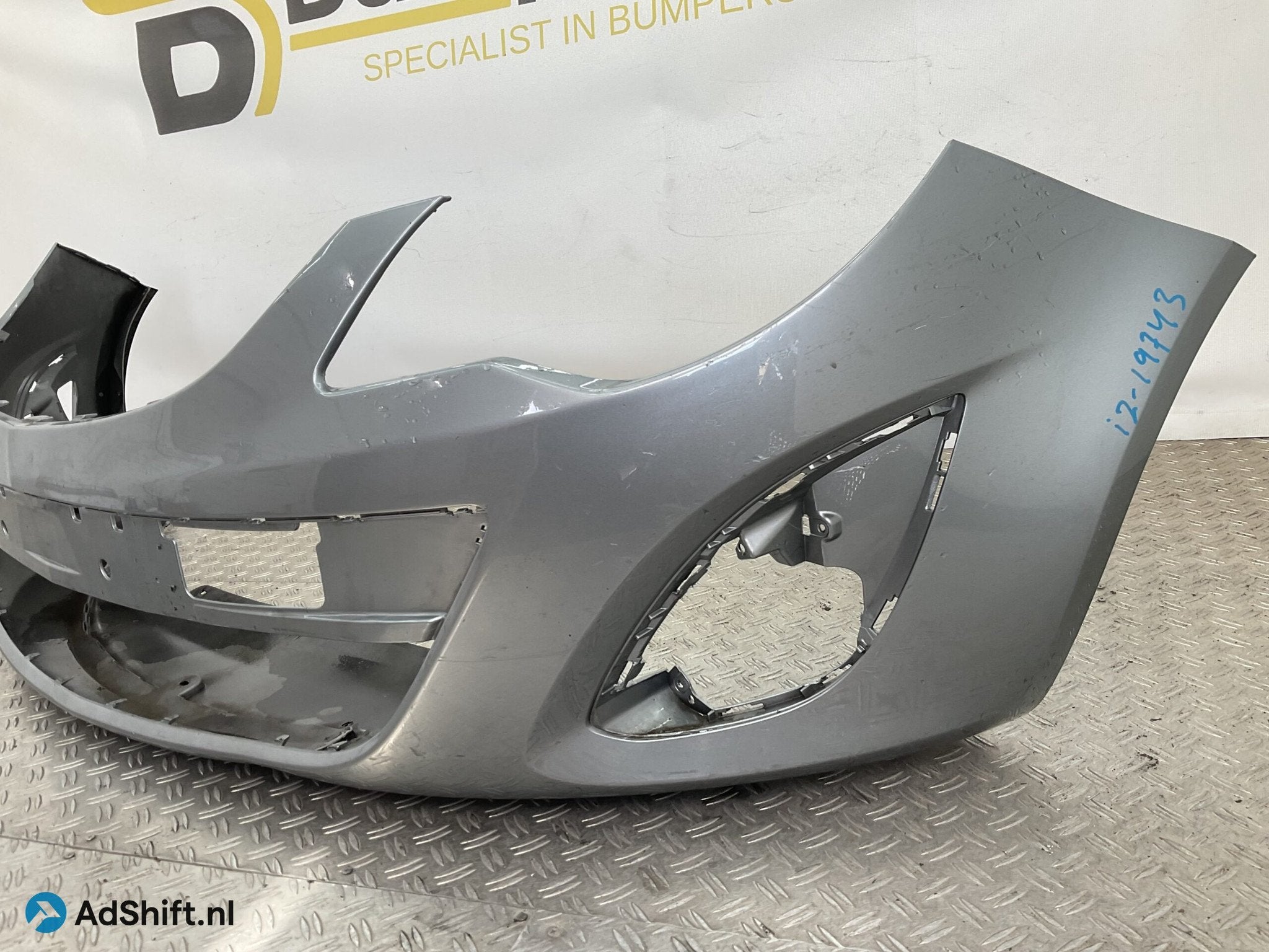 Bumper Opel Corsa D Facelift 2011-2015 13285996 Voorbumper i, Bumper