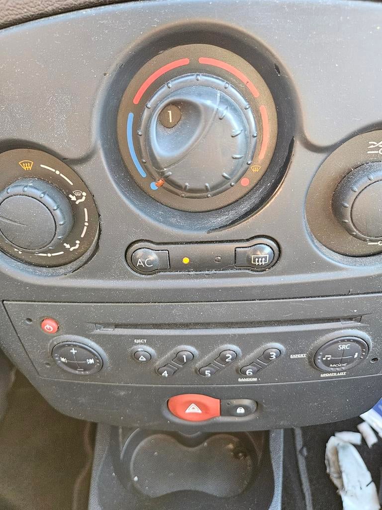 Renault Clio 1.2 16V 55KW 5-DRS E4 2008 Blauw, Auto's, Voorwielaandrijving, 74 pk, 4 cilinders, Blauw