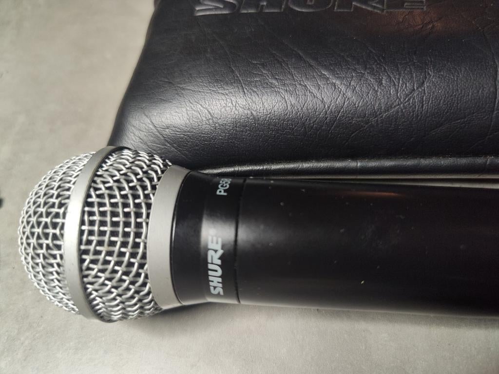 Shure PG58 Zangmicrofoon met etui 45 euro vasteprijs, Ophalen of Verzenden, Gebruikt, Zangmicrofoon