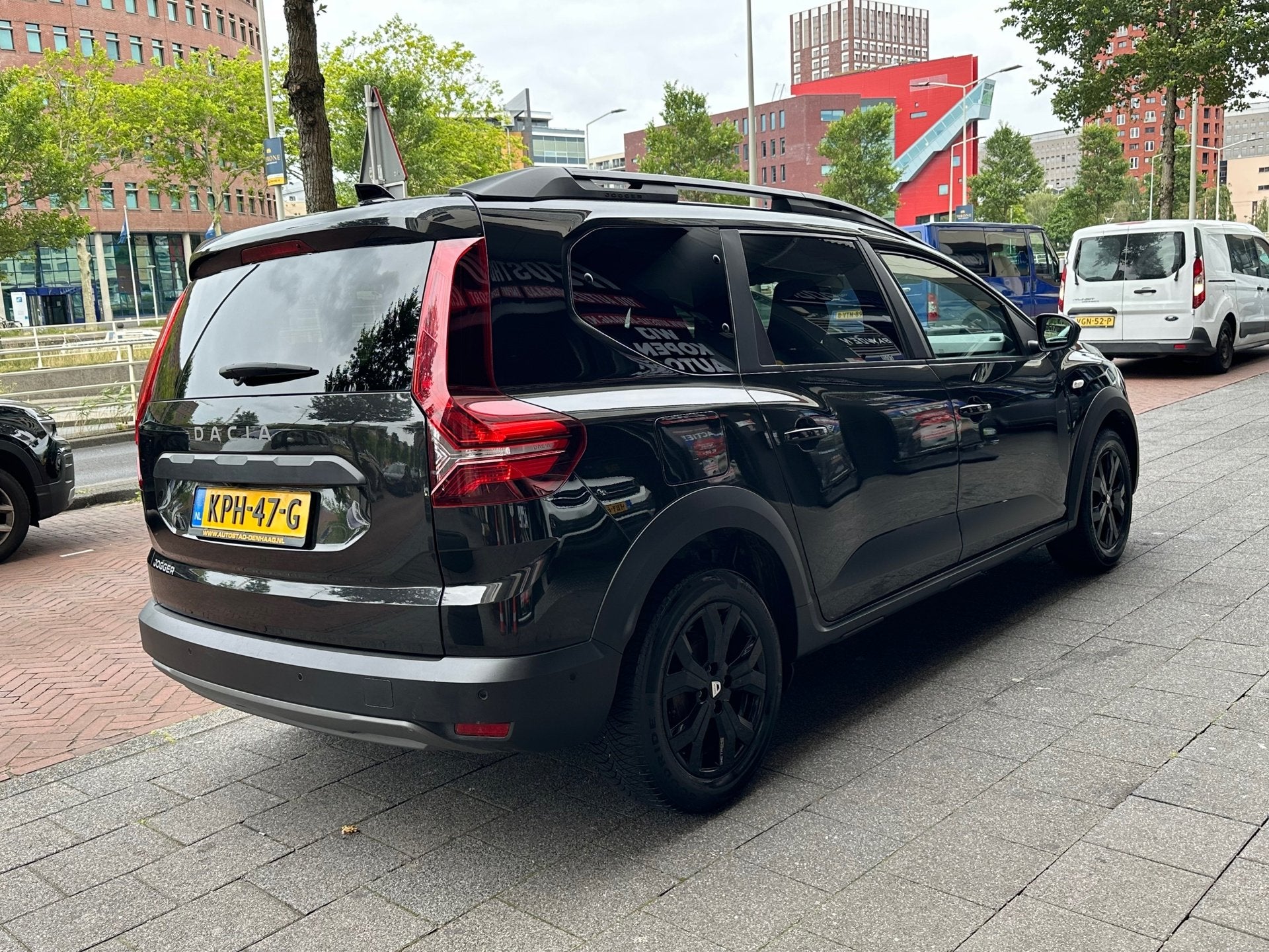 Dacia Jogger 1.0 TCe 110 Expression 7 Pers Navi Camera Carpl, Auto's, Dacia, Voorwielaandrijving, Stof, Gebruikt, Euro 6