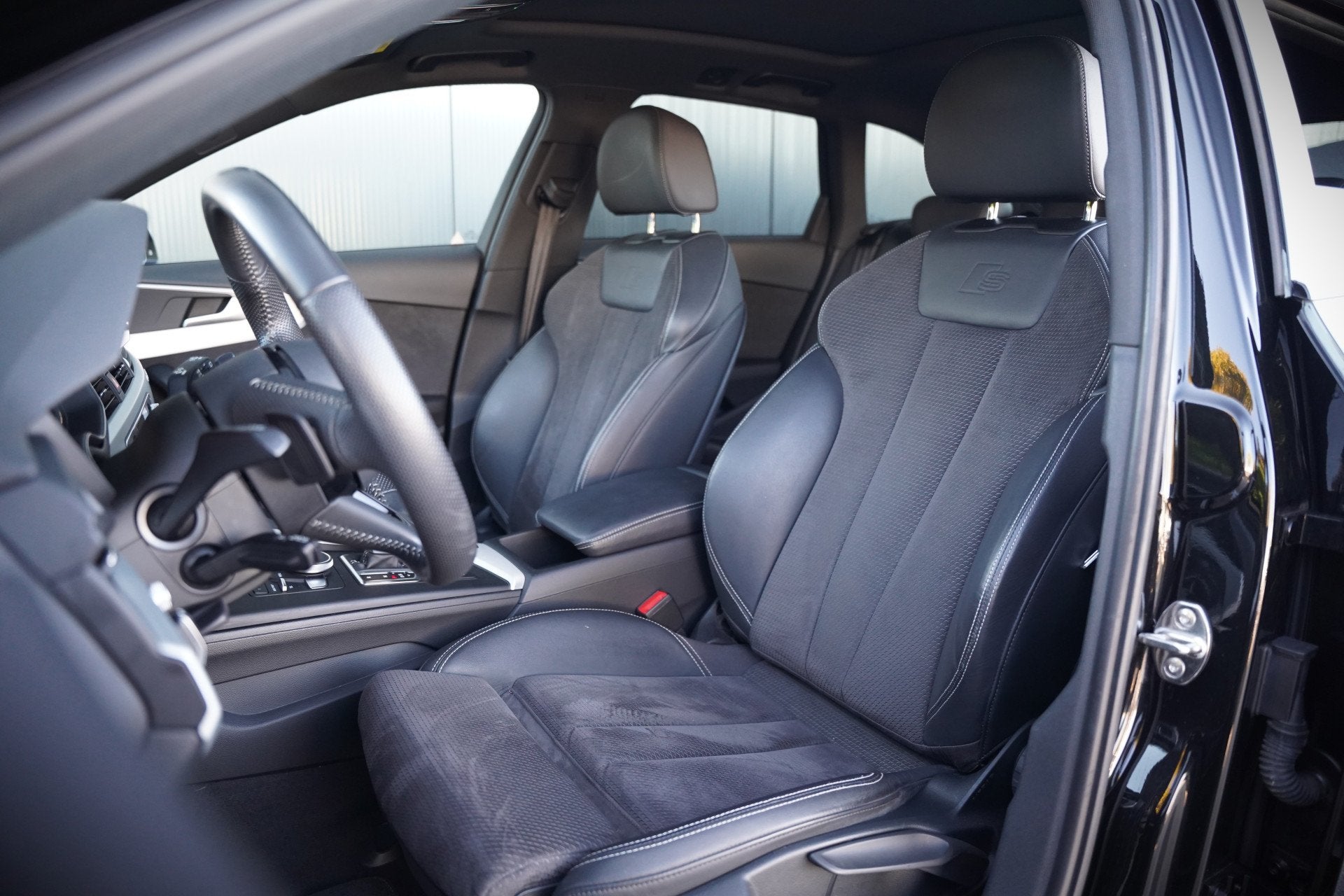 Audi A4 Avant 45 TFSI quattro Sport S line black edition S-L, Automaat, 15 km/l, Gebruikt, 4 cilinders