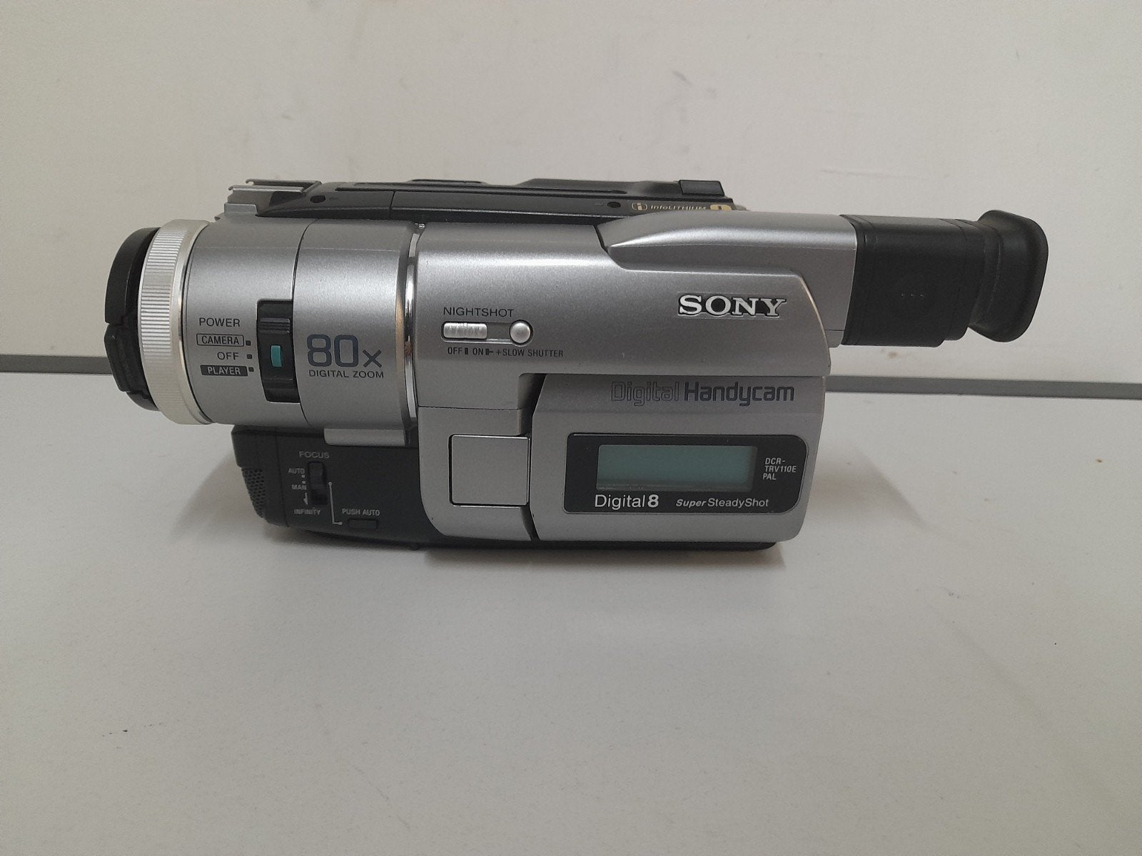 Sony Handycam Digital 8 camera DCR-TRV110E PAL, Gebruikt, 20x of meer, Overige soorten, Ophalen of Verzenden