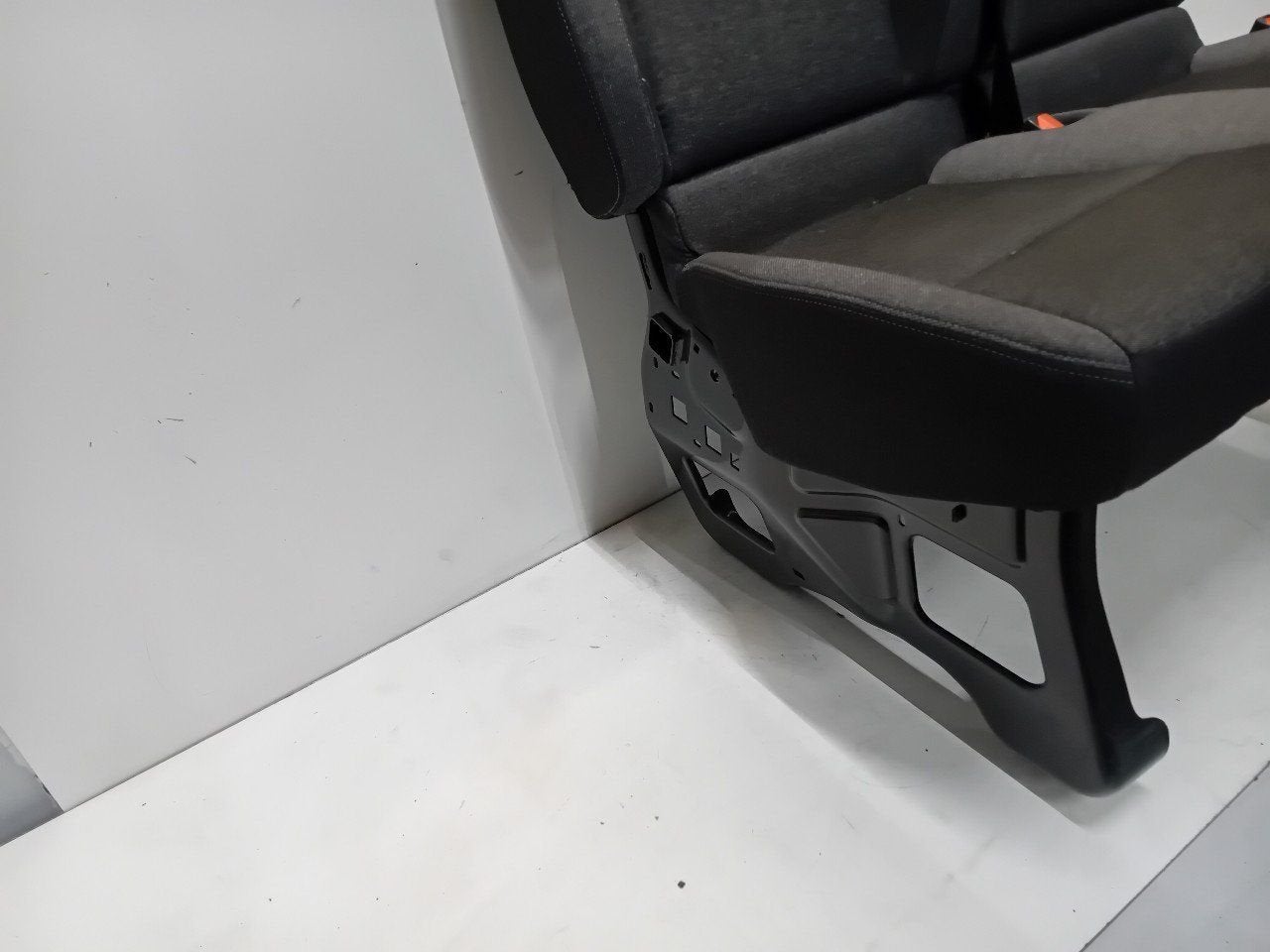 Stoel rechts voor Renault Master, Onderdelen@venauto.nl, Van der Ven Autorecycling B.V., Gebruikt, Ettenseweg 76, 4706 PB Roosendaal, The Netherlands