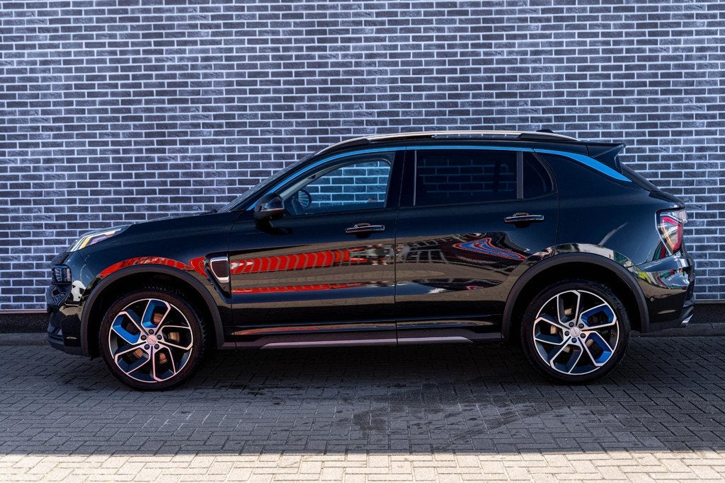 Lynk & Co 01
