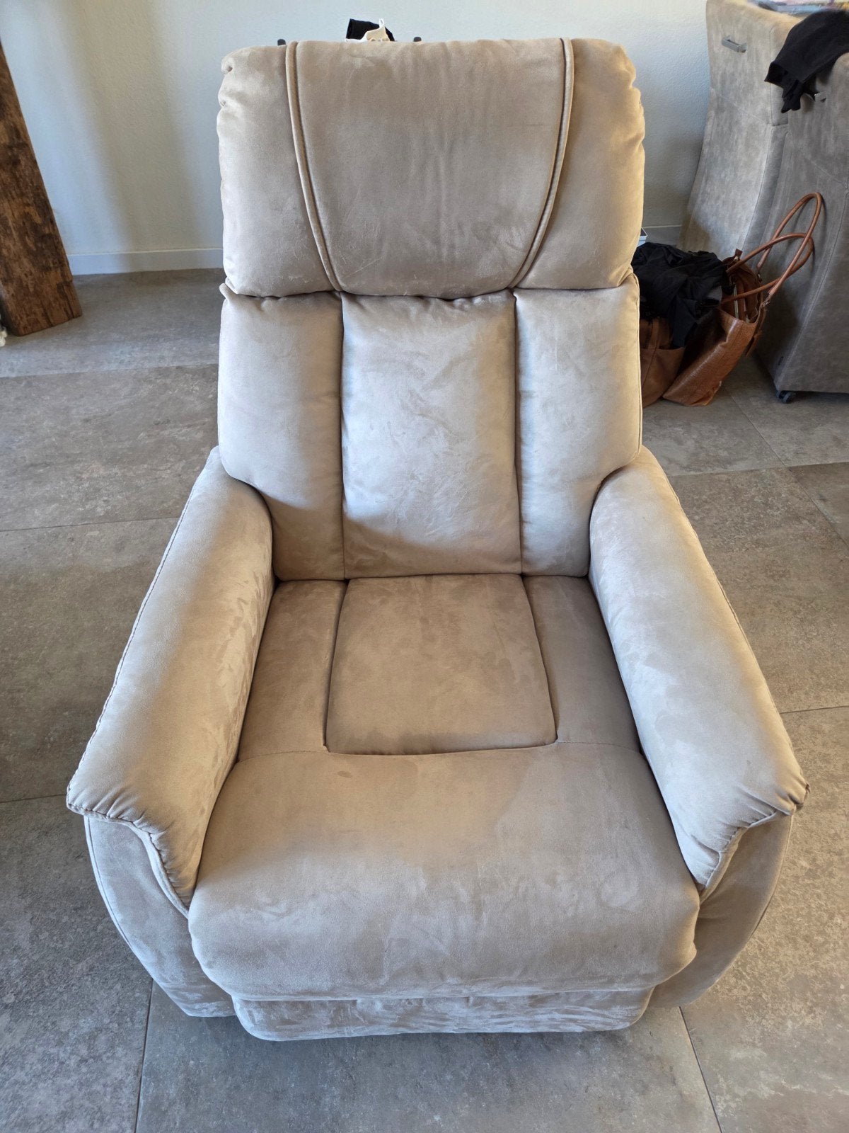 Relaxfauteuil/sta-op stoel met elektrische verstelling
