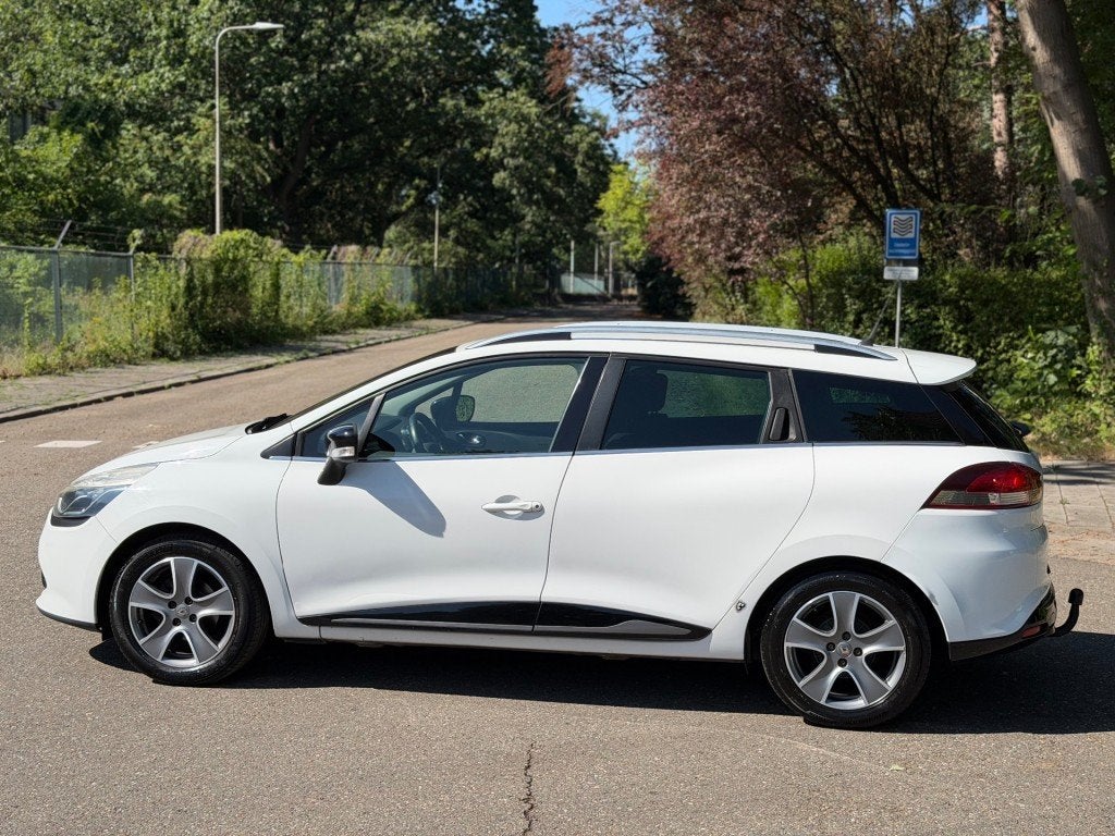 Renault CLIO 0.9 TCE NIGHT&DAY - Navi - Airco - 2015 !!!, Voorwielaandrijving, Electronic Stability Program (ESP), Wit, Origineel Nederlands