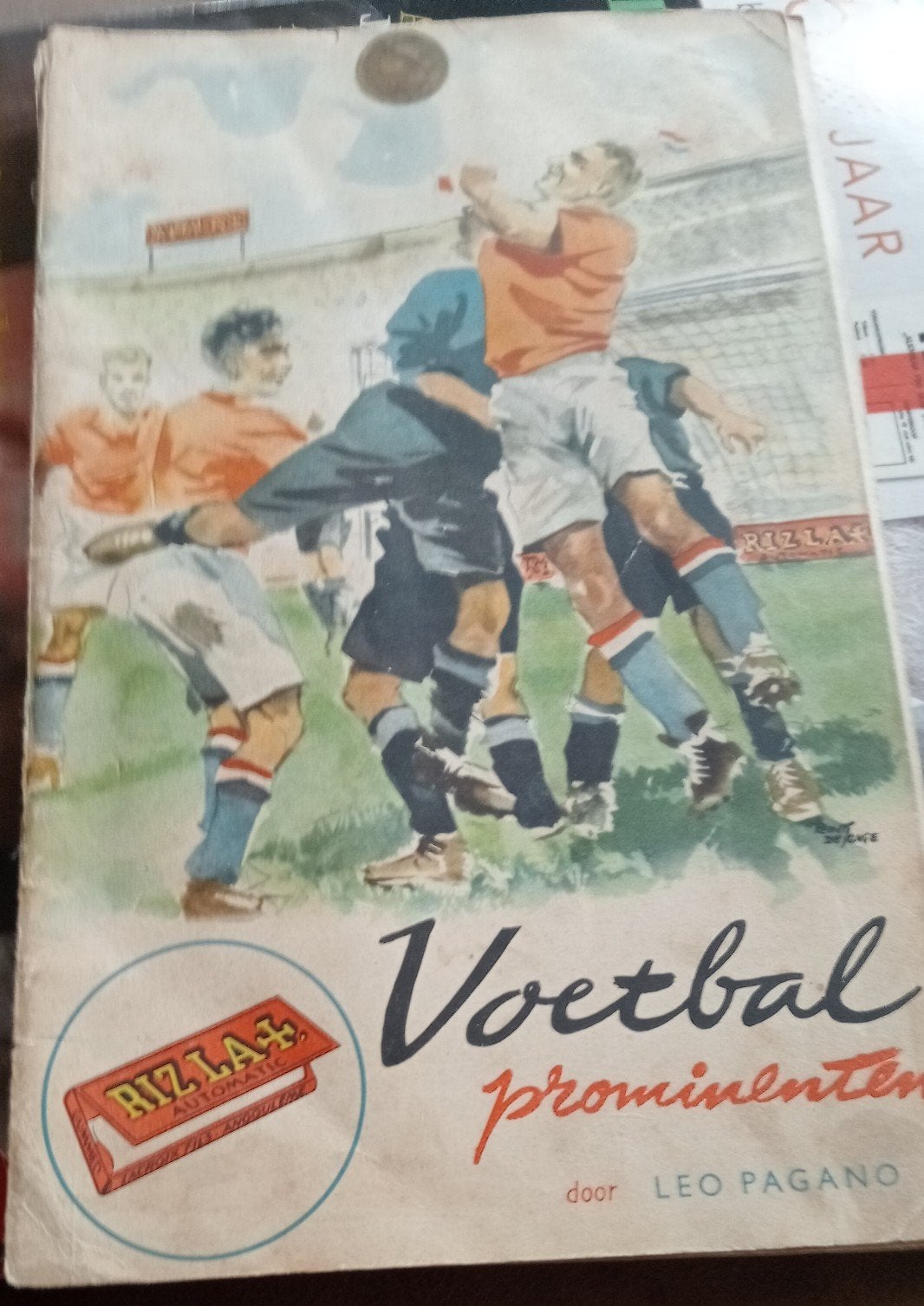 voetbal boeken oud, Maat XS of kleiner, Ophalen of Verzenden, Bal