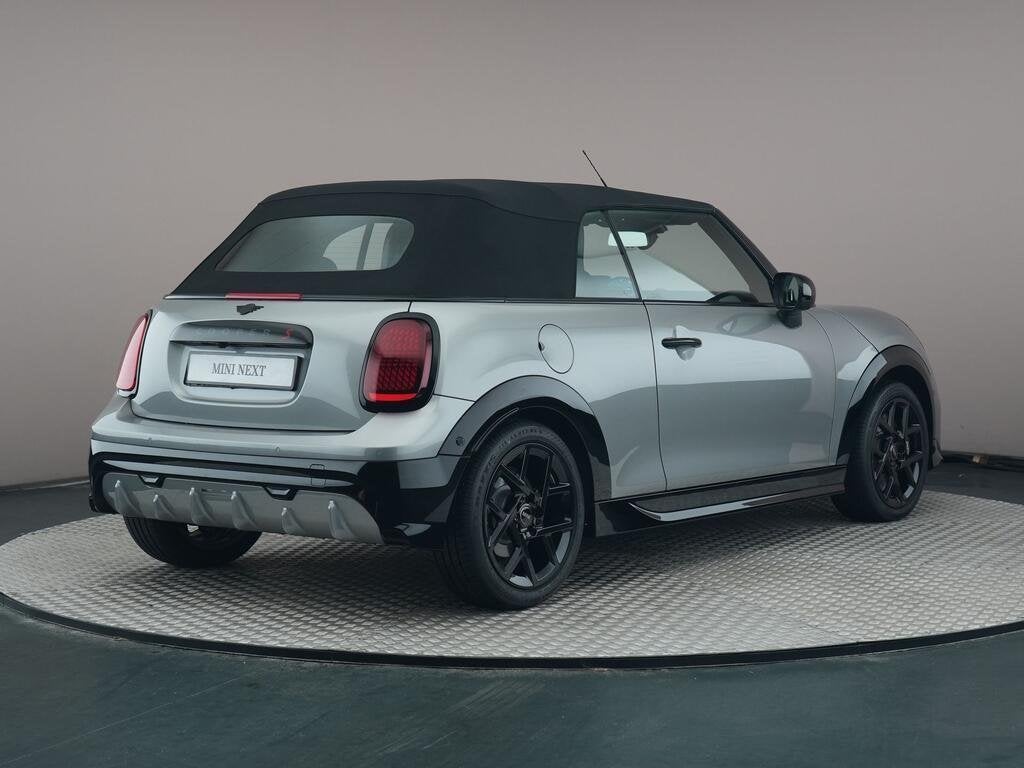 MINI Cabrio Cooper S Automaat / John Cooper Works / Pakket L, 15 km/l, Gebruikt, 4 cilinders, 4 stoelen