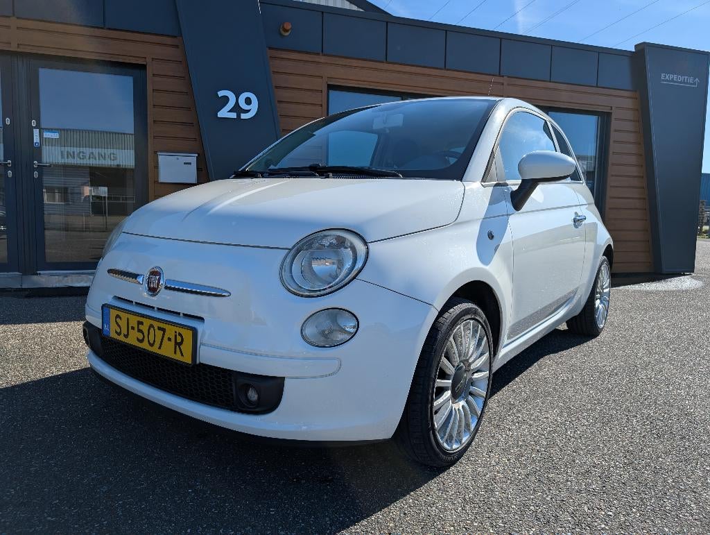 Fiat 500 1.4 16V Pop 73KW C 2008 Wit, nette auto!, Auto's, Fiat, Voorwielaandrijving, 101 pk, Elektrische ramen, 31 €/maand