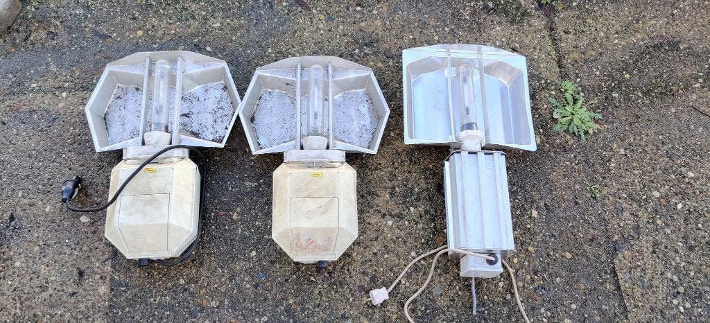 Bouwlampen 3 stuks, Ophalen, Gebruikt, 200 tot 500 watt, Lamp met armatuur
