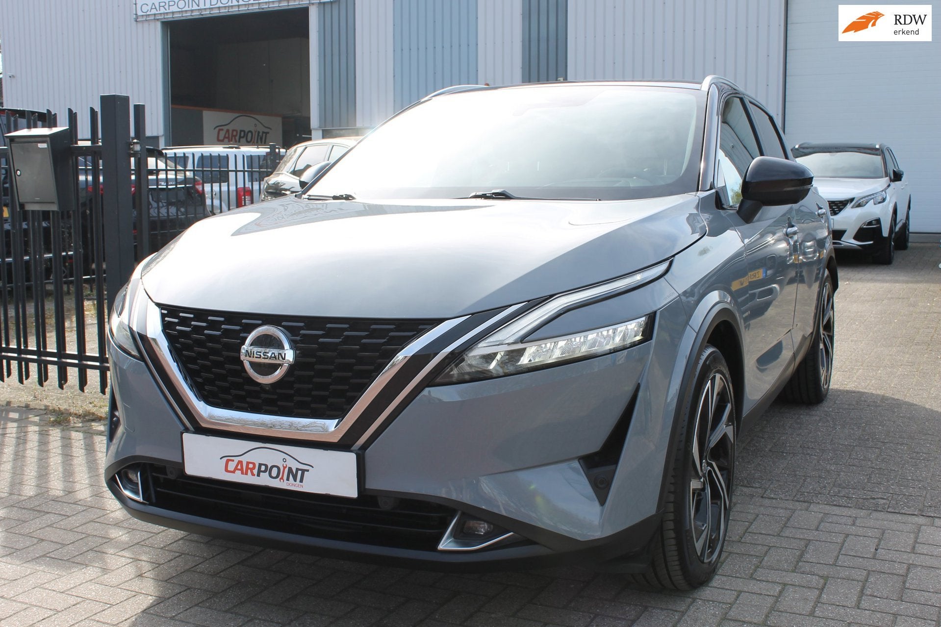 Nissan Qashqai 1.3 MHEV Xtronic Tekna + Massage Pano Leer 36, Auto's, Nissan, Dealer onderhouden, 1800 kg, Zwart, 4 cilinders