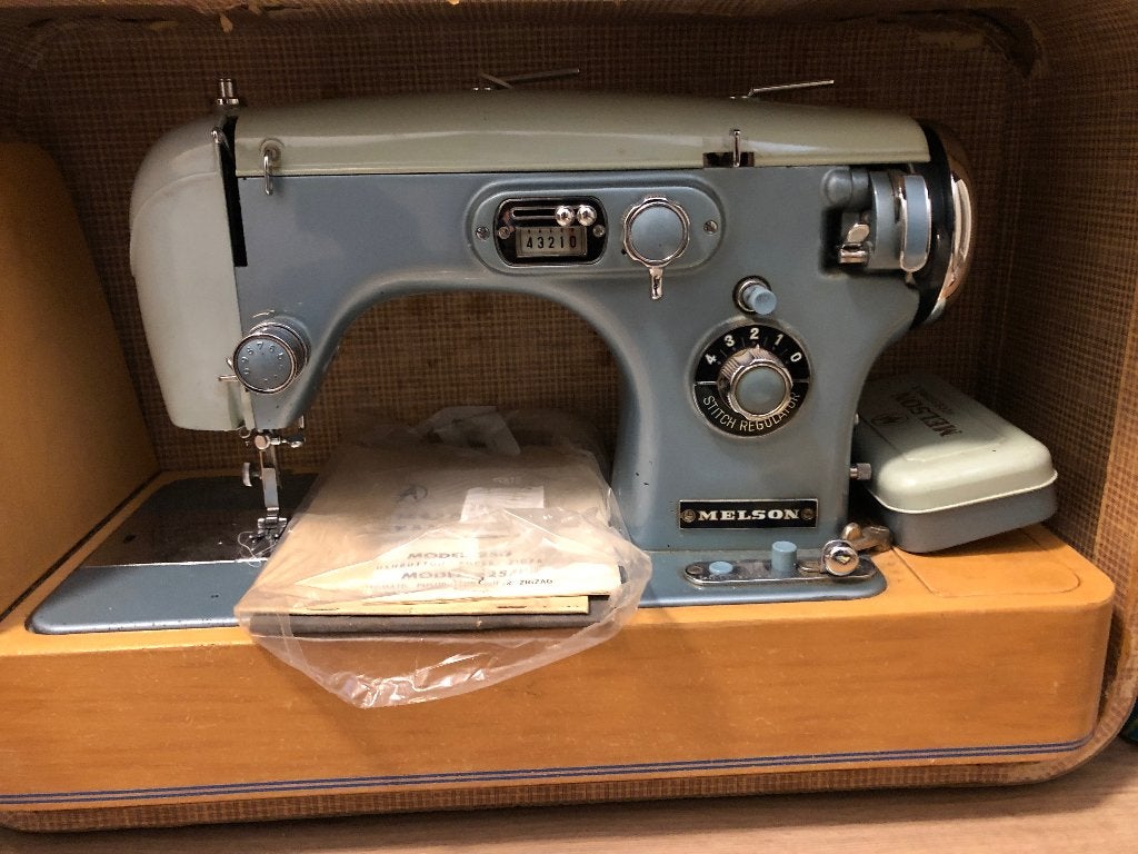 Melson naaimachine, Hobby en Vrije tijd, Naaimachines en Toebehoren, Ophalen, Gebruikt, Naaimachine, Overige merken