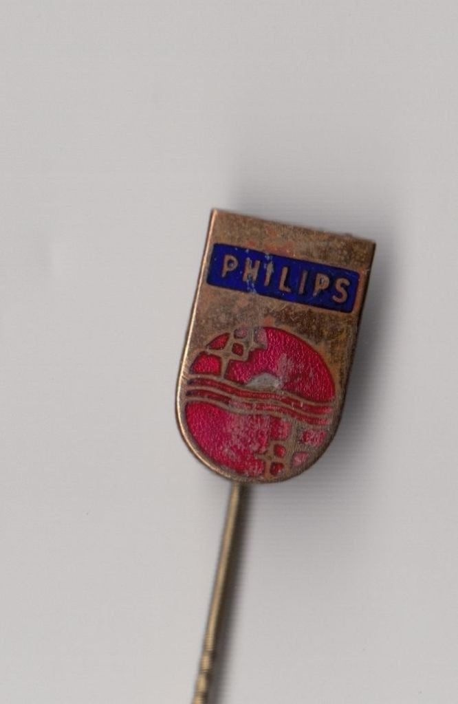 Philips Radia emaille Rood Blauw speldje, Verzamelen, Speldjes, Pins en Buttons, Gebruikt, Speldje of Pin, Overige onderwerpen