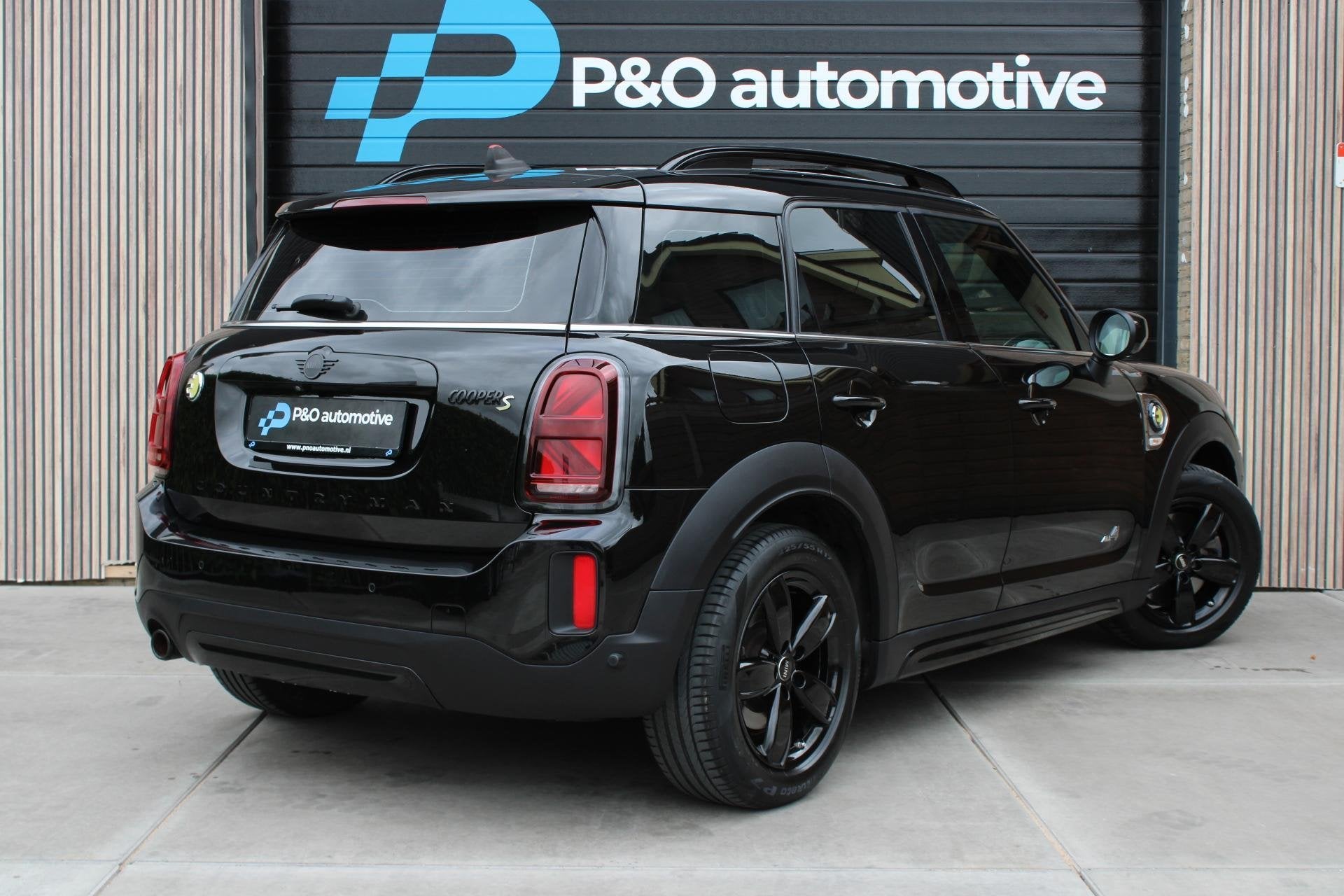 Mini Countryman 1.5 Cooper S E ALL4 MINI Yours PANO | LEDER, Auto's, Automaat, Dealer onderhouden, Gebruikt, Euro 6