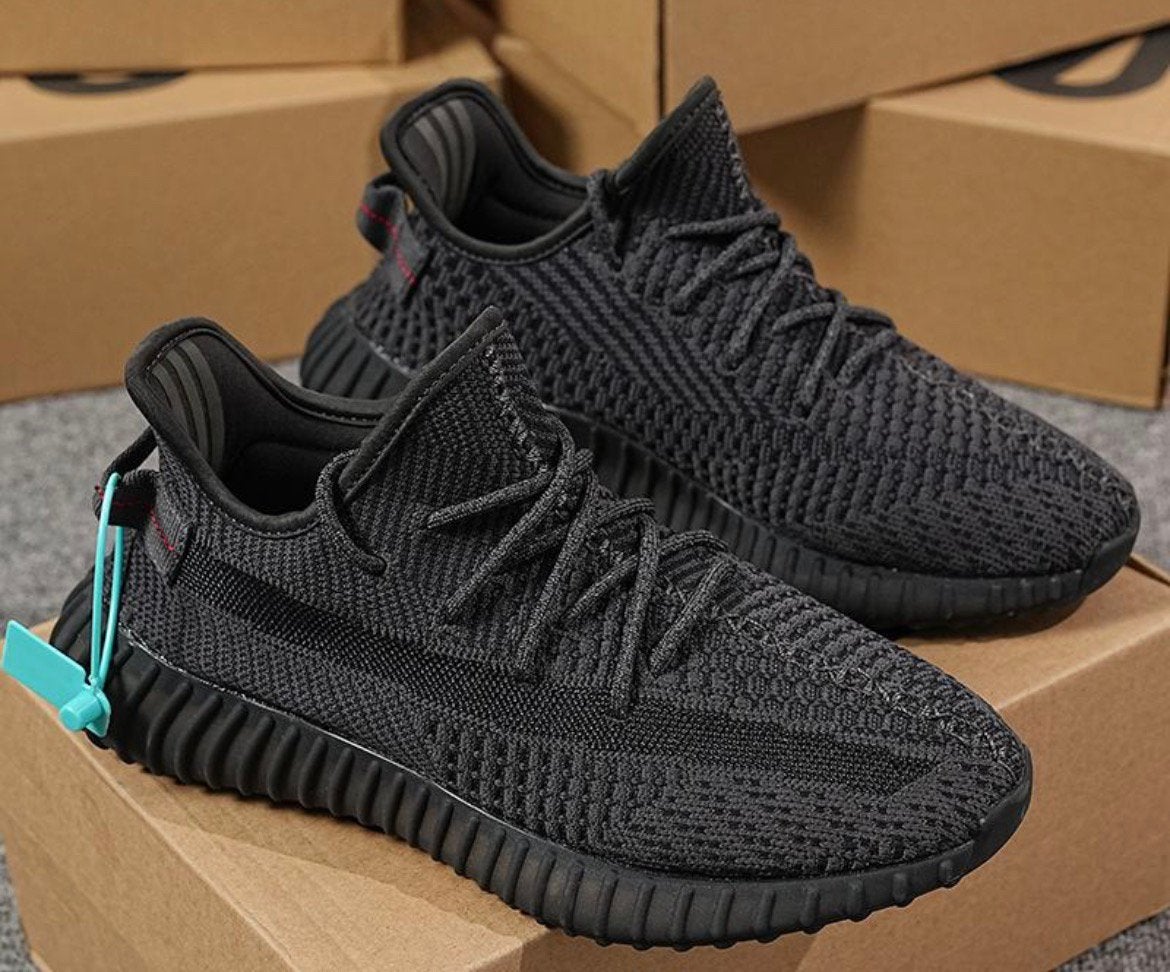 Yeezy 350, Ophalen of Verzenden, Zo goed als nieuw, Overige kleuren