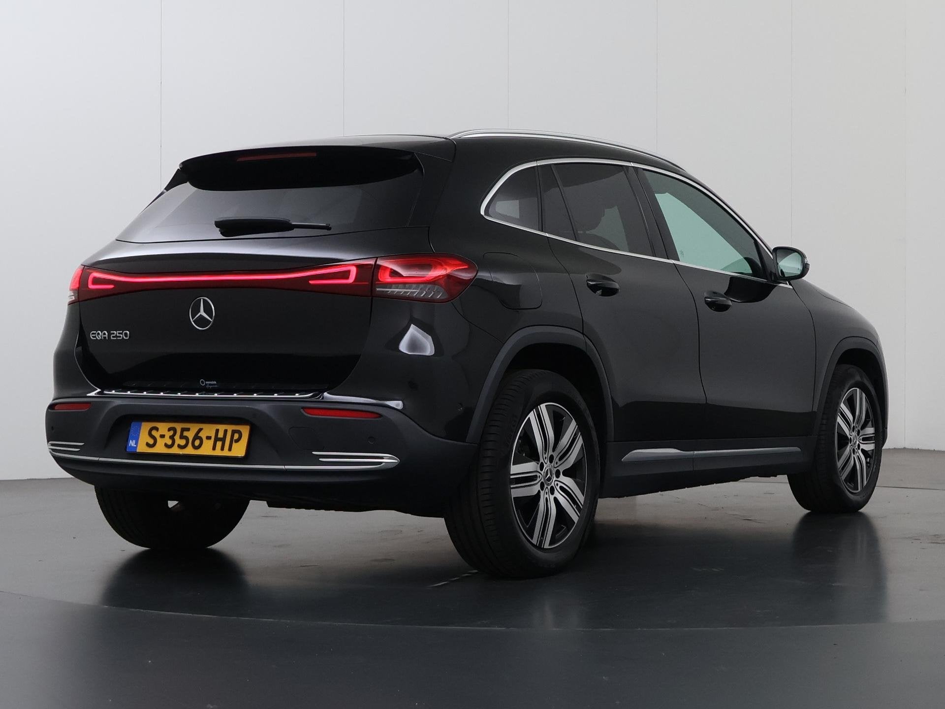 Mercedes-Benz EQA 250 Luxury Line 67 kWh | Xenon verlichting, Auto's, Gebruikt, 750 kg, 190 pk, 435 min
