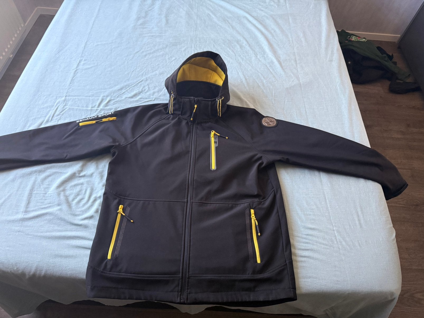 Renault sport RS softshell jas maat L, Ophalen of Verzenden, Zo goed als nieuw, Zwart