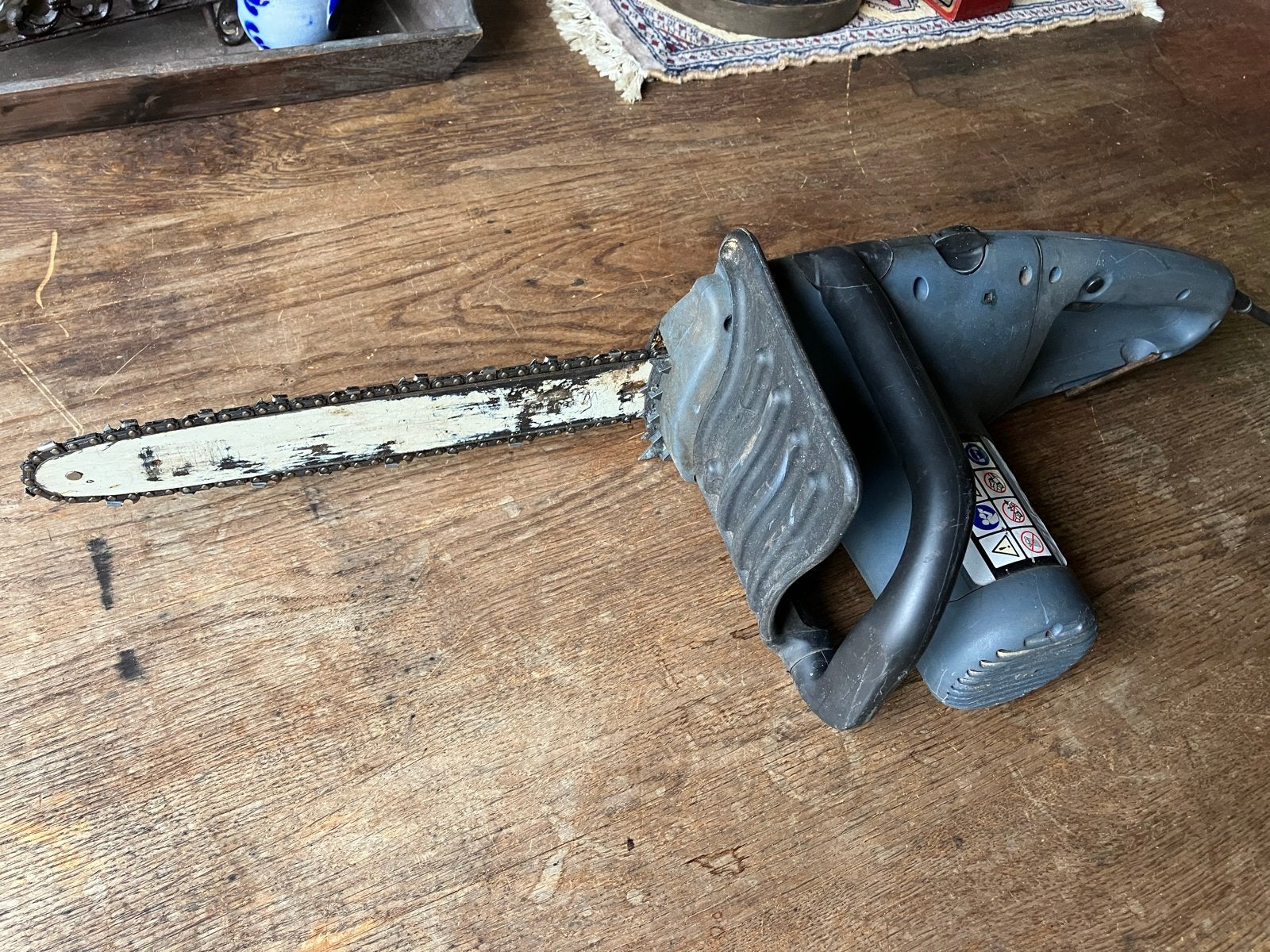 Peugeot 1600W elektrische kettingzaag met kettingzaagslijper, Tuin en Terras, Ophalen, Gebruikt, Boomzaag