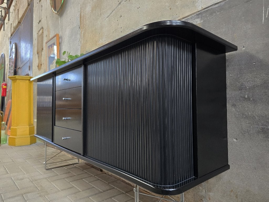 Jaren 80 Deens Design Dressoir | Denka Zwart & Chroom Kast, Gebruikt, Met deur(en), Grenenhout, 150 tot 200 cm