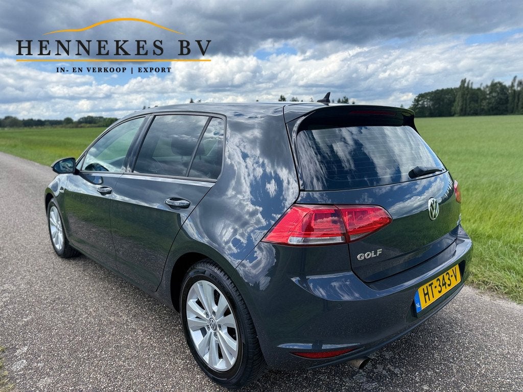 Volkswagen Golf 1.0 TSI Comfortline nardo grey NAP, Auto's, Volkswagen, Voorwielaandrijving, Stof, 23 km/l, Origineel Nederlands