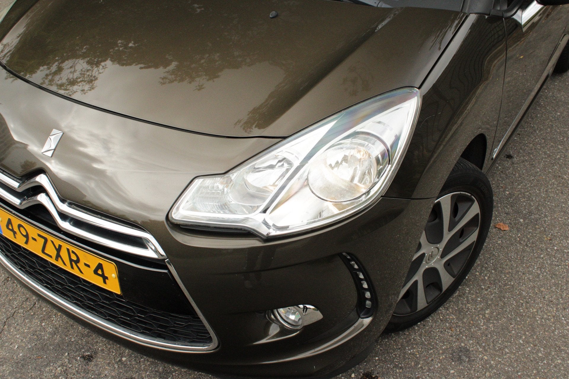 Citroen DS3 1.2 VTi So Chic | Airco | Cruise Control | PDC |, Auto's, Voorwielaandrijving, Euro 5, 1199 cc, Bruin