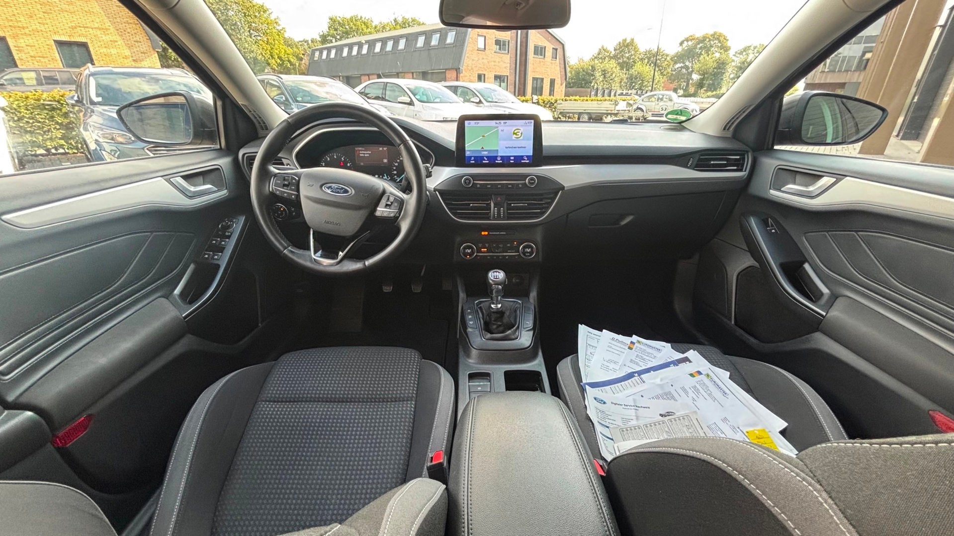 Ford Focus Wagon 125pk Hybrid Titanium X CLIMA | LED | CAMER, Dealer onderhouden, Gebruikt, Zwart, Origineel Nederlands