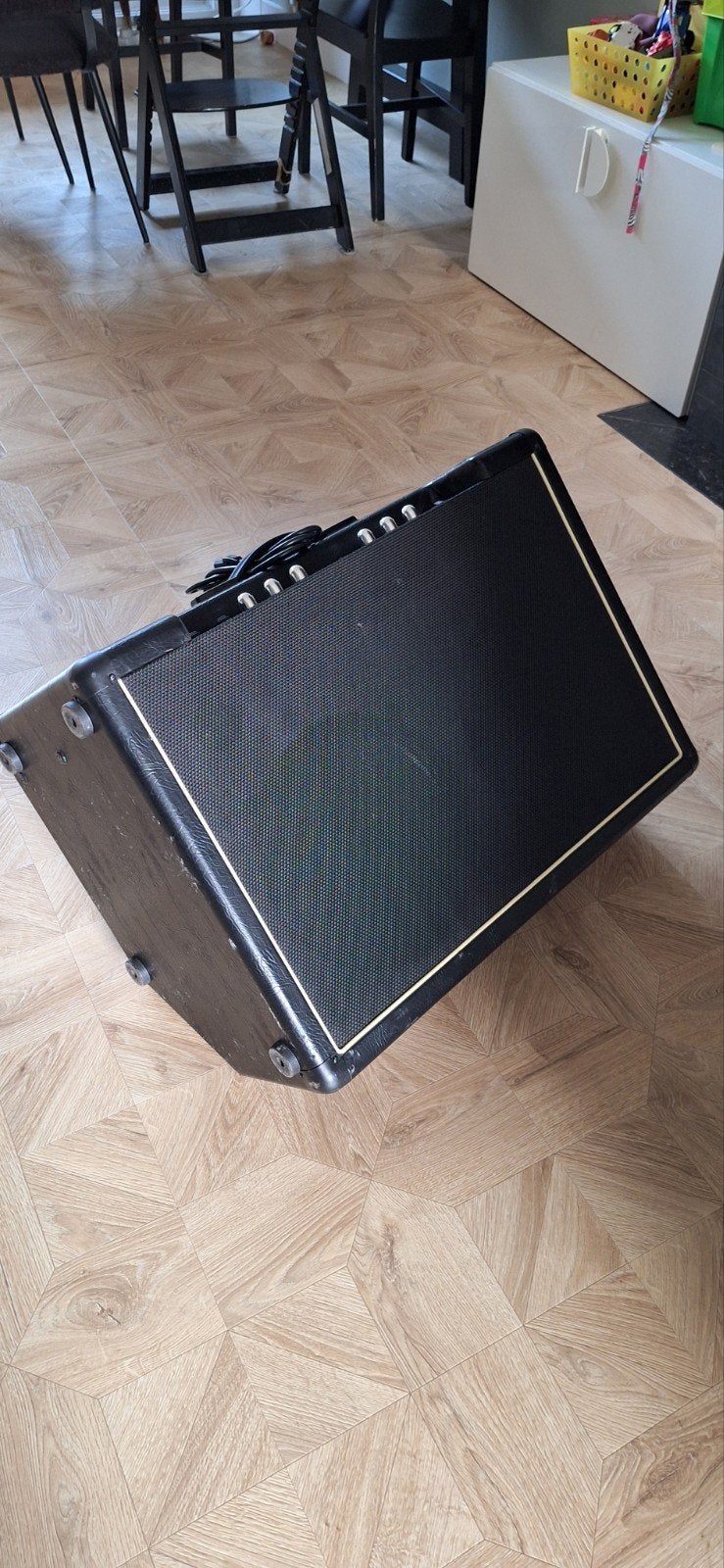 Harley Benton FRFR-212 actieve gitaarcabinet, Ophalen, Zo goed als nieuw, 100 watt of meer