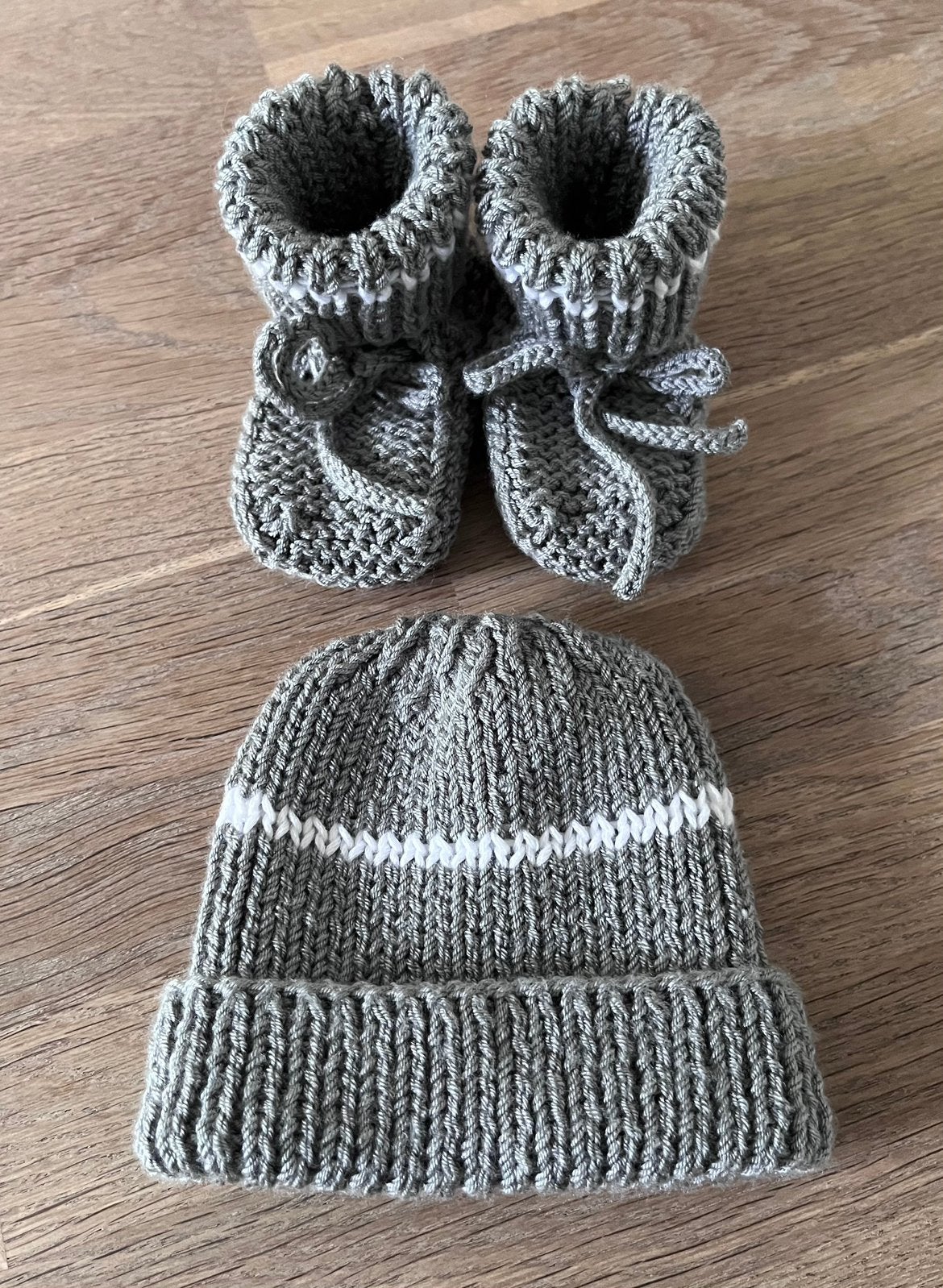 Baby slofjes sokjes mutsje beany, Kinderen en Baby's, Babykleding | Mutsen, Sjaals en Wanten, Ophalen of Verzenden, Nieuw, Jongetje of Meisje