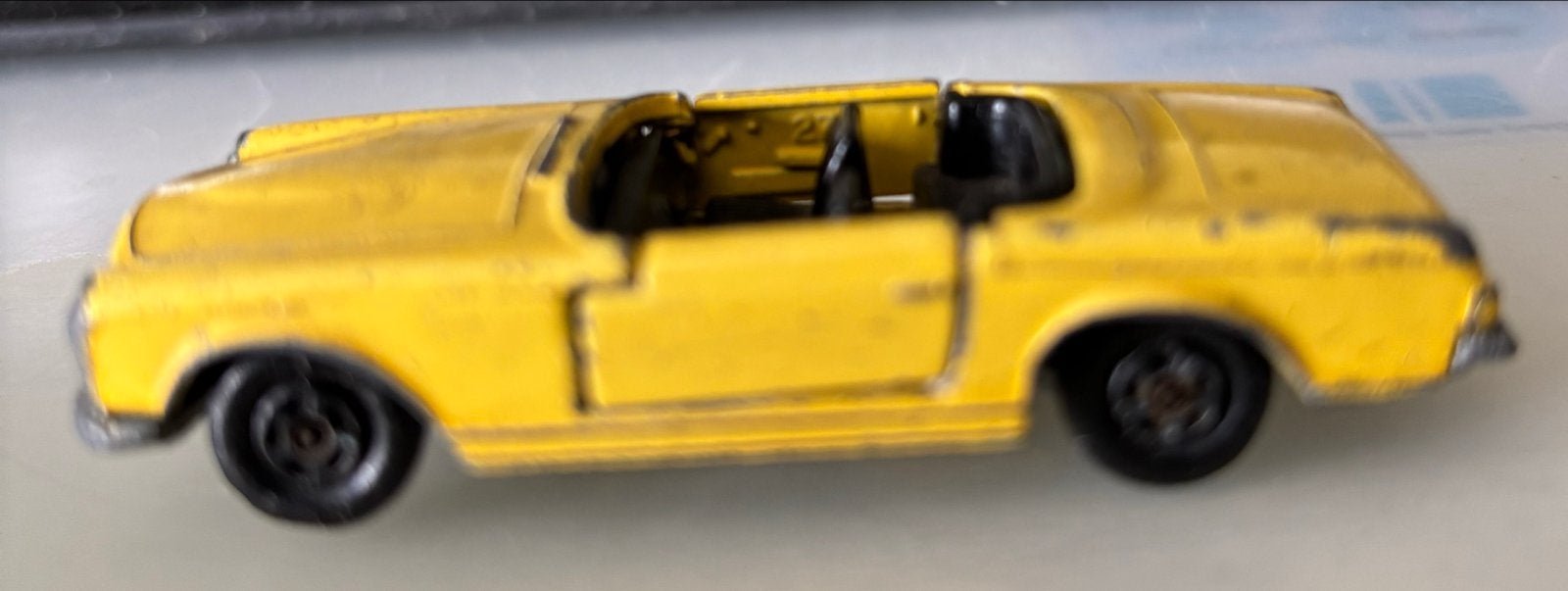 Matchbox nr. 27 Mercedes 230 SL - Geel (Gebruikt), Ophalen, Gebruikt, Auto