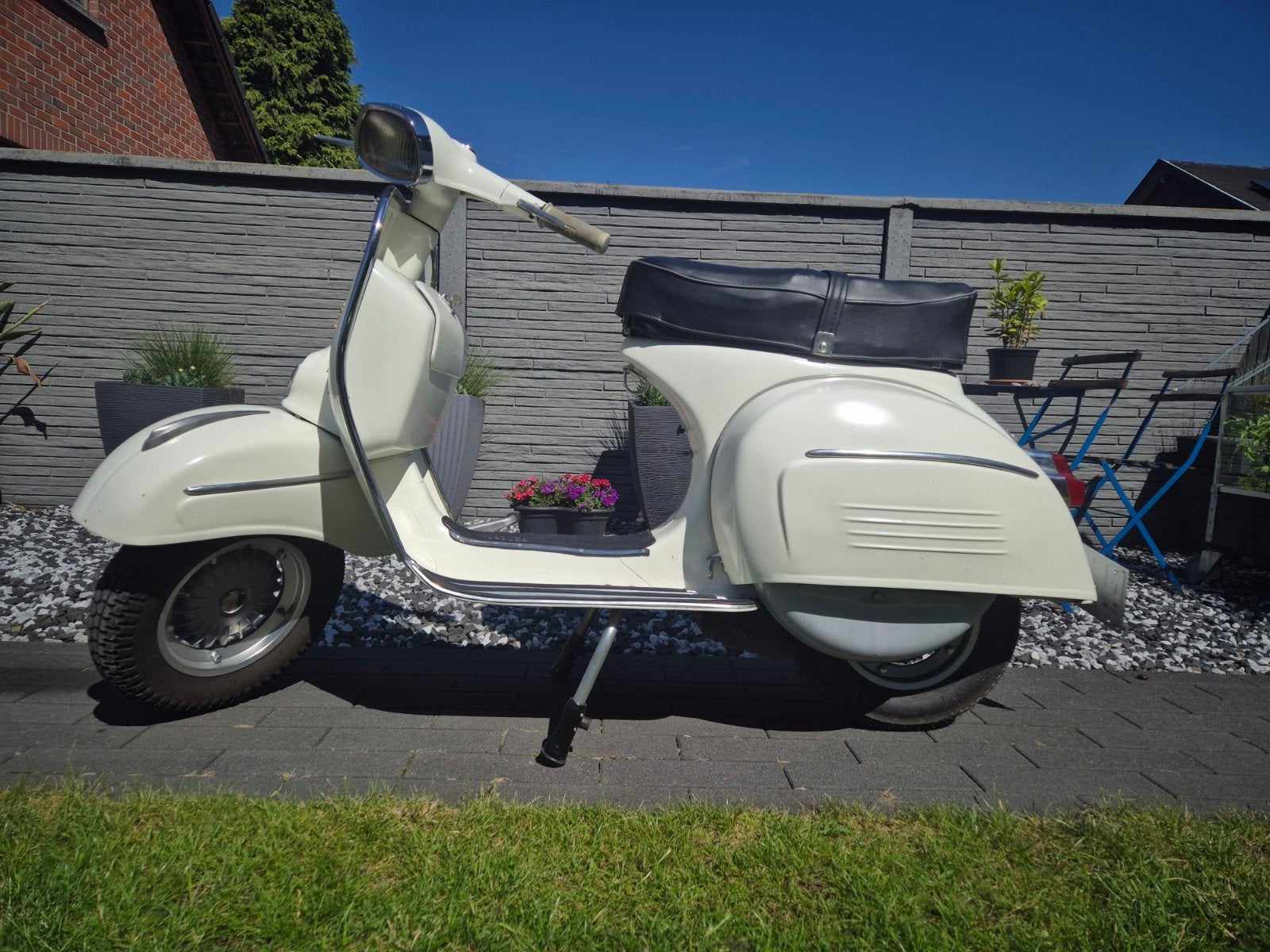 Vespa SS 180, Ophalen, Benzine, Vespa LX