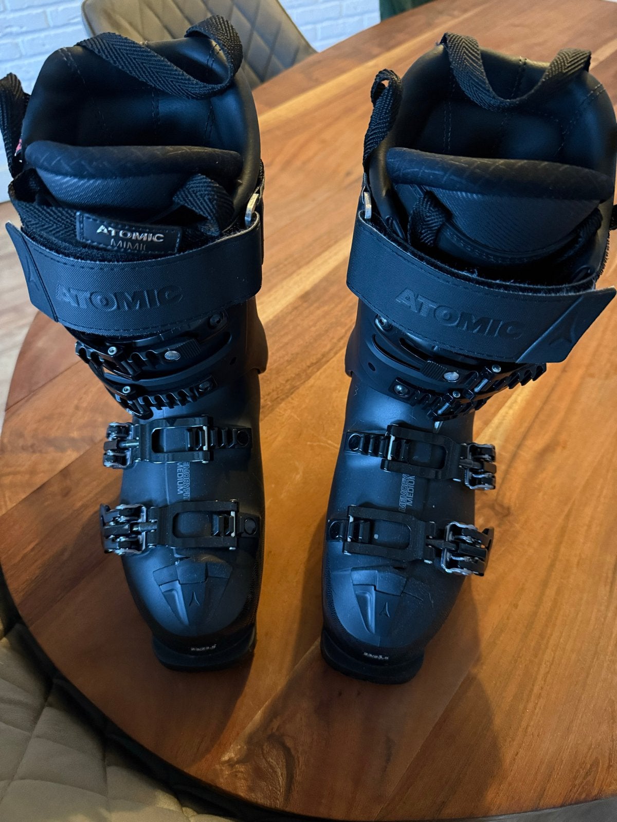 Atomic Hawx Prime 115S prime Skischoenen. Maat 37 (23,5), Sport en Fitness, Ophalen, Schoenen, Zo goed als nieuw, Atomic