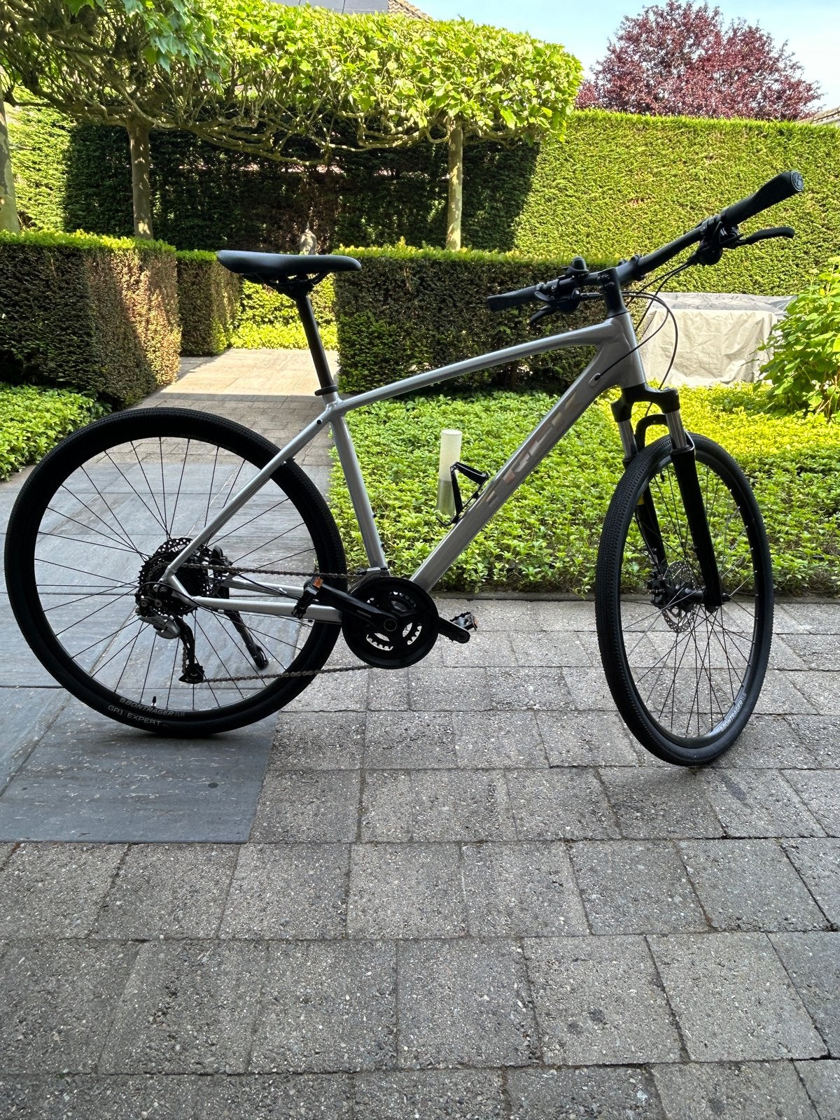Trek Dual Sport 3 Hybride Fiets - Zo Goed als Nieuw, 28 inch, Vering, Zo goed als nieuw, 15 tot 20 versnellingen