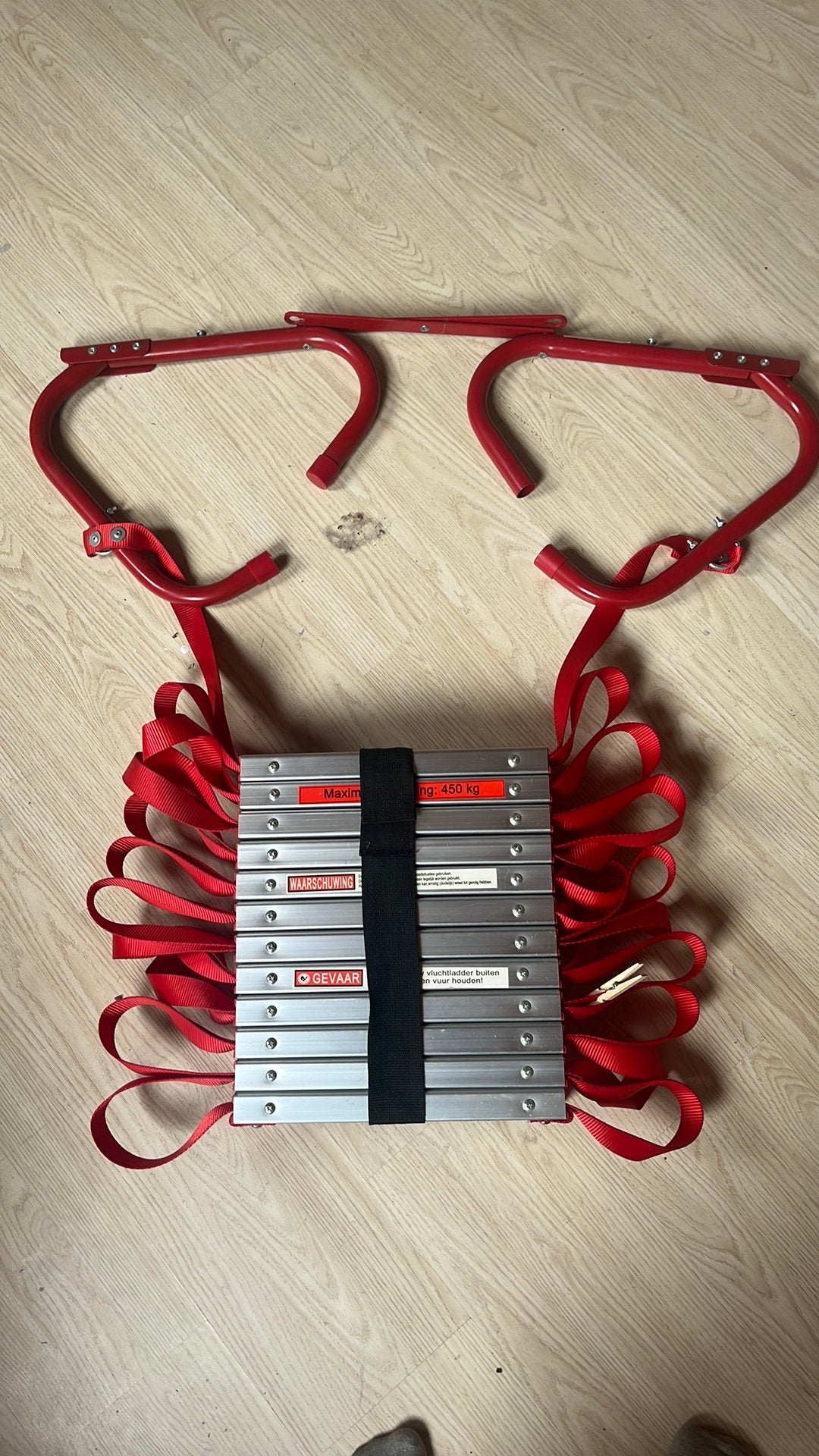Noodladder vluchtladder 4 meter, Ophalen of Verzenden, Zo goed als nieuw, Ladder, Opvouwbaar of Inschuifbaar